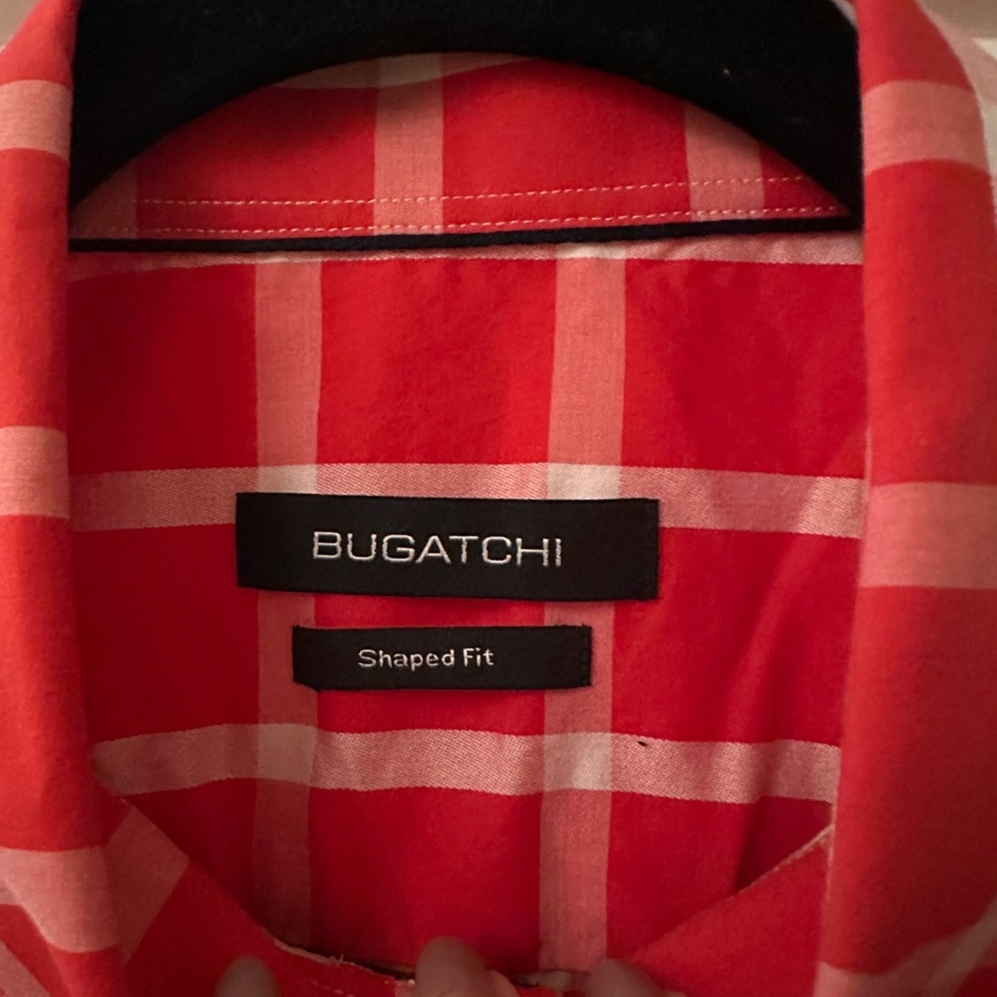🍷Bugatchgi red and white plaid button up shirt size large