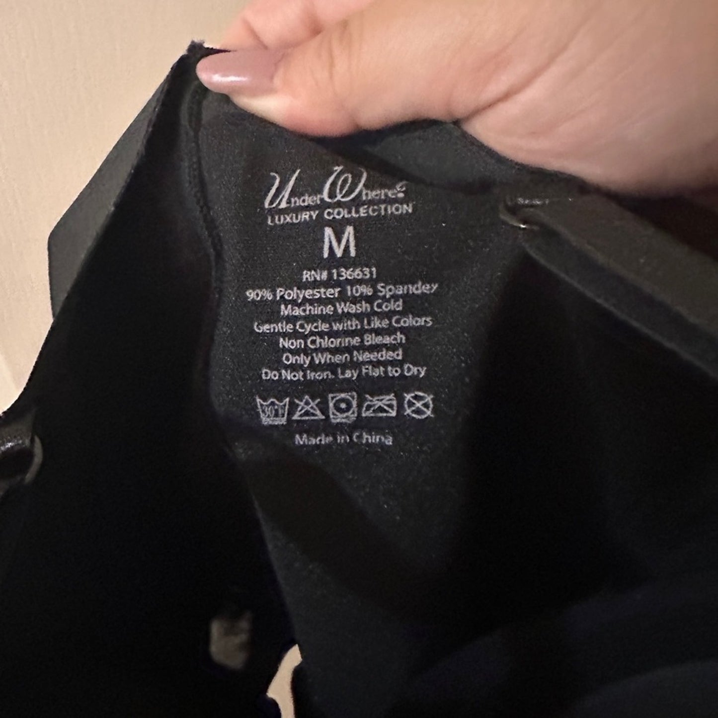 NWT Under Where black shape wear bodysuit size medium