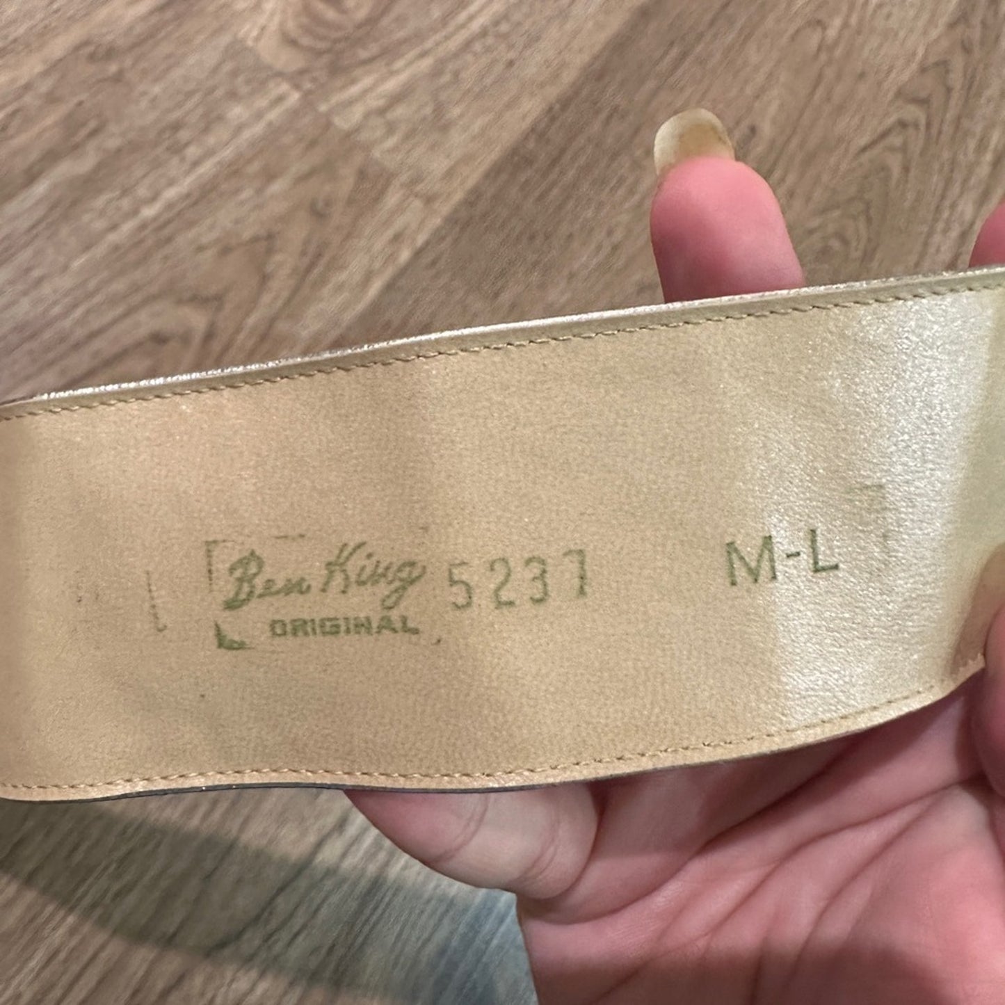 Vintage Ben king silver metallic belt size M/L