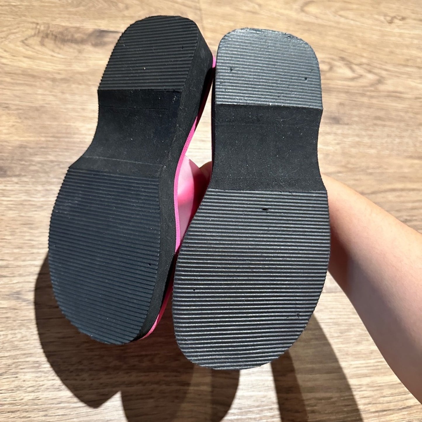 🍷Nordstrom pink Y2K era pink foam platform sandal slides size 3