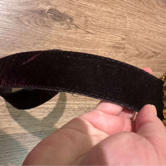 Absolutely fresh vintage velvet and leather bonded belt with pearl buckle medium