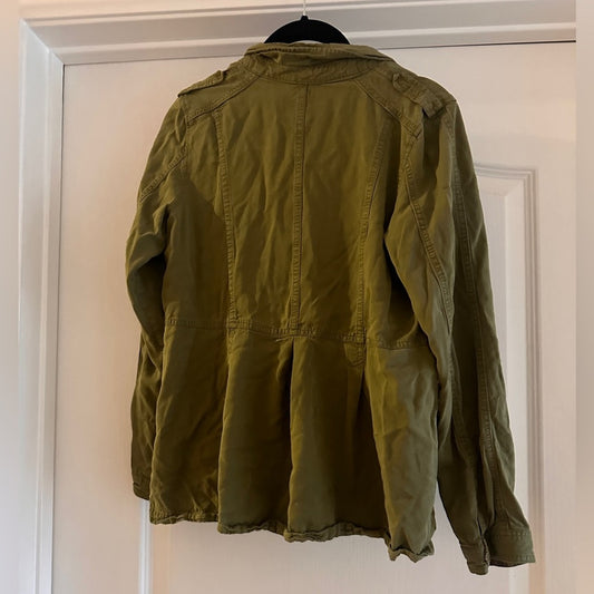 Xhilaration army green shacket size 14/16