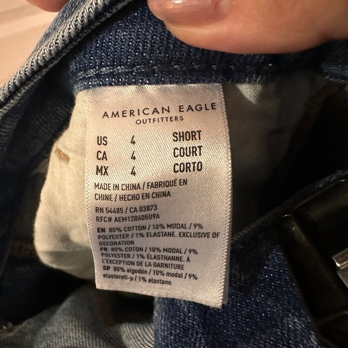 American Eagle distressed straight leg jeans size 4