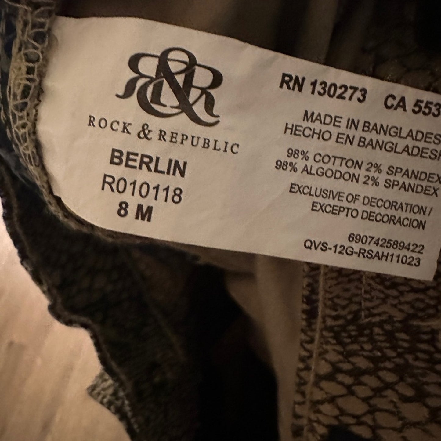 Rock & Republic snake print skinny jeans size 8