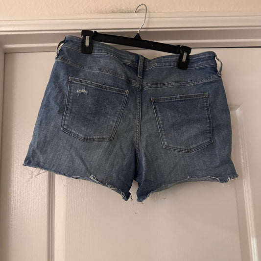 Universal thread high rise midi distressed lightweight shirts size 12/31