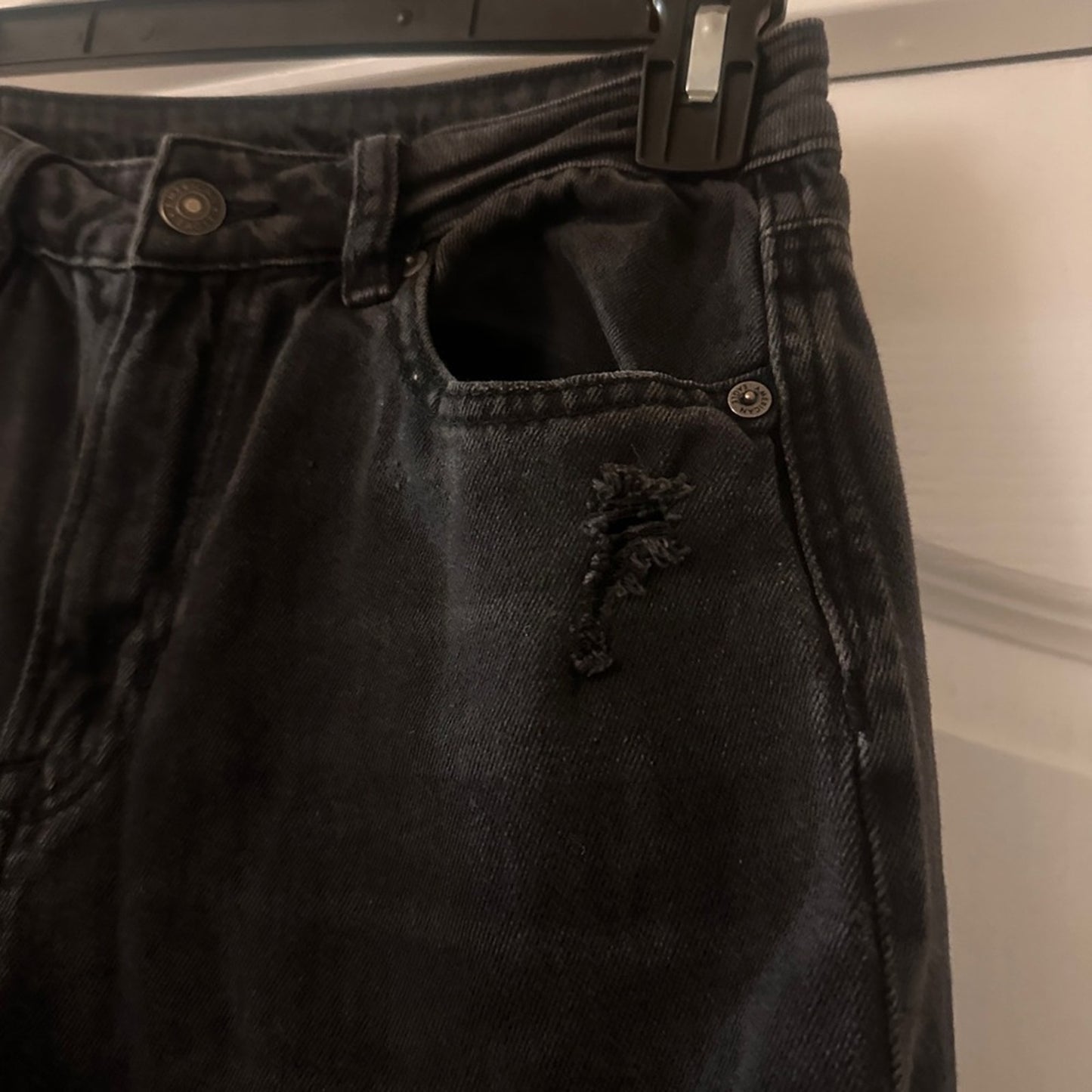 American eagle outfitters dark wash denim jeans straight leg size 2 short