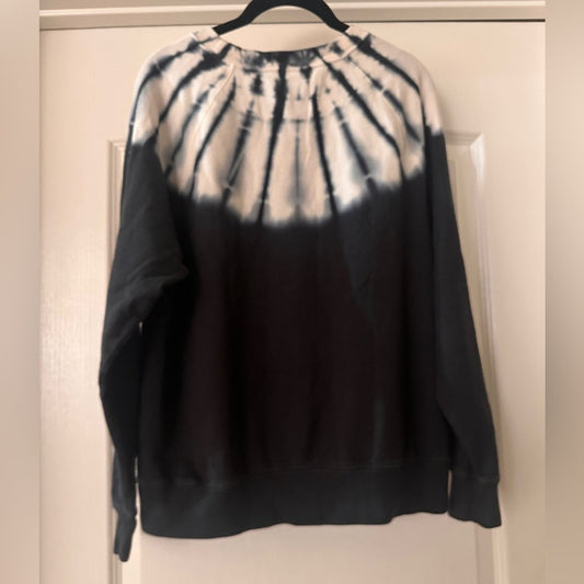 Old navy white and navy blue tie die ombré French terry sweatshirt size medium