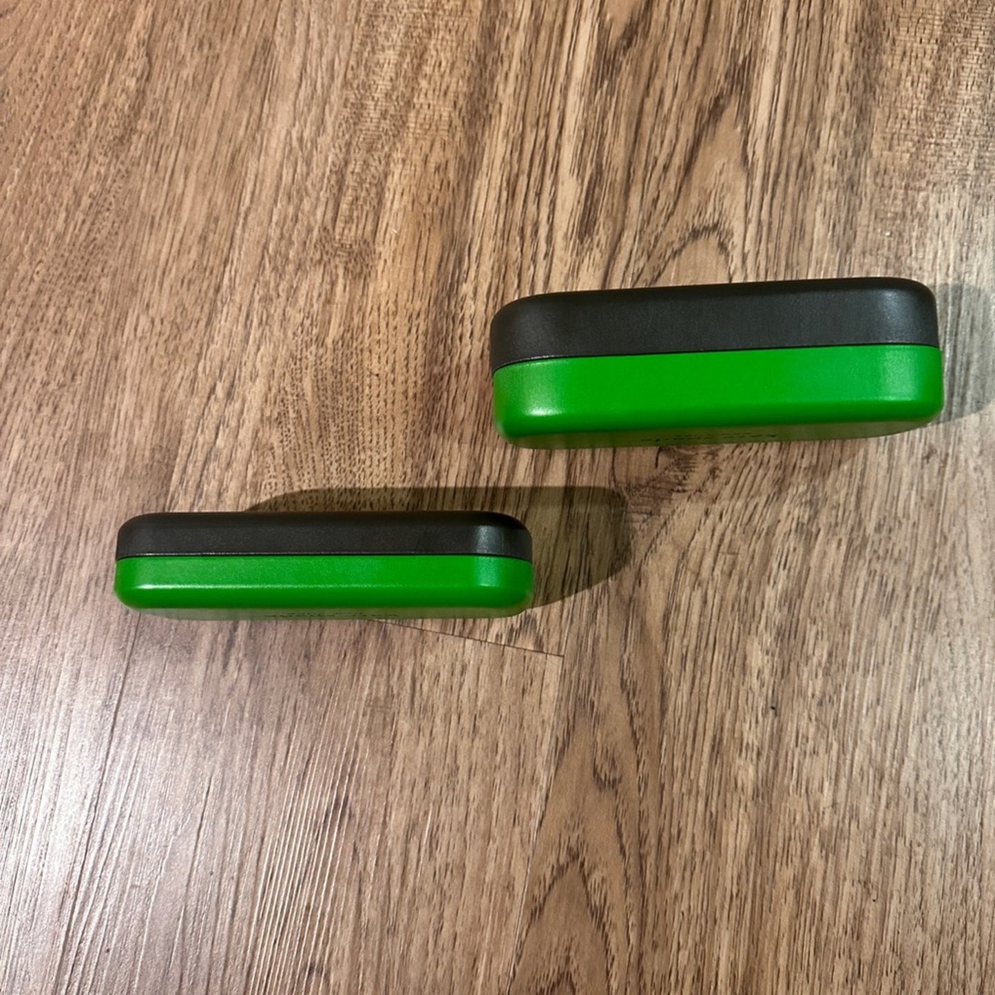 🍷Kate Spade set of 2 sunglasses cases