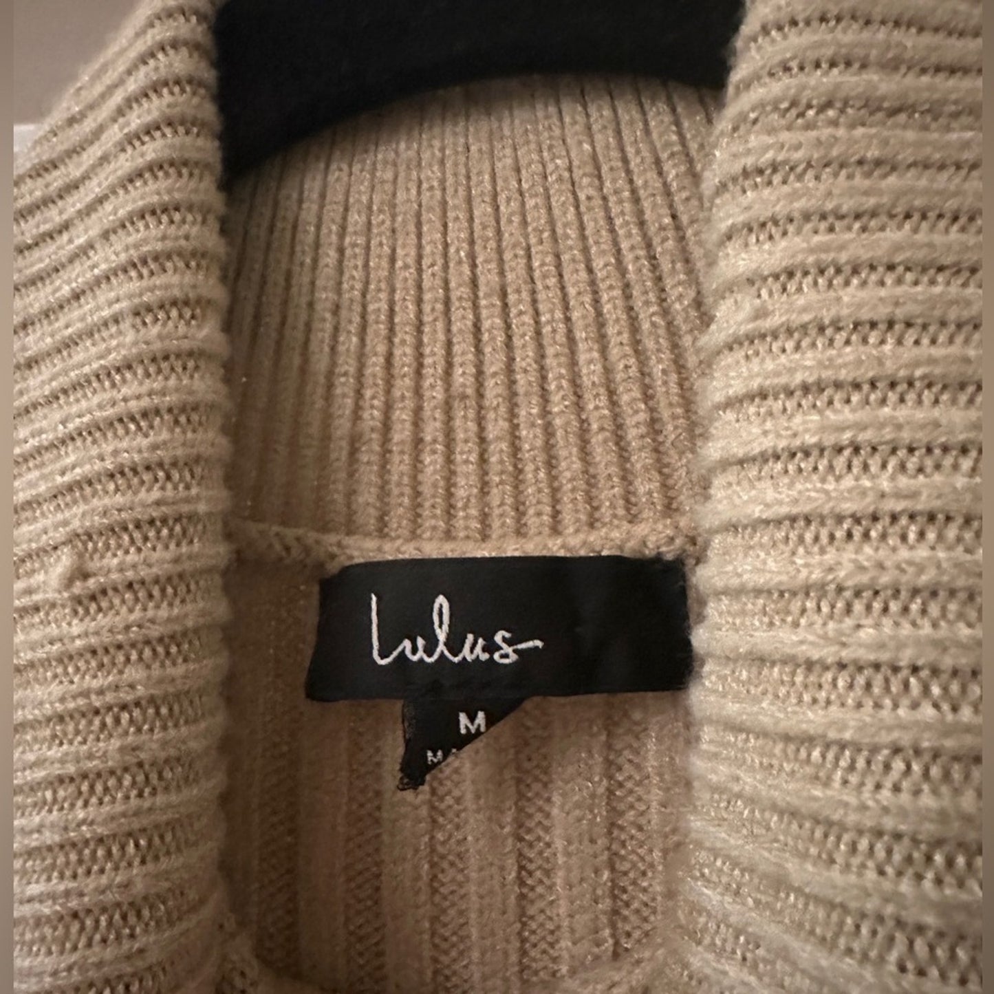 🐈⬛Lulus bright ribbed knit sweater vest size medium