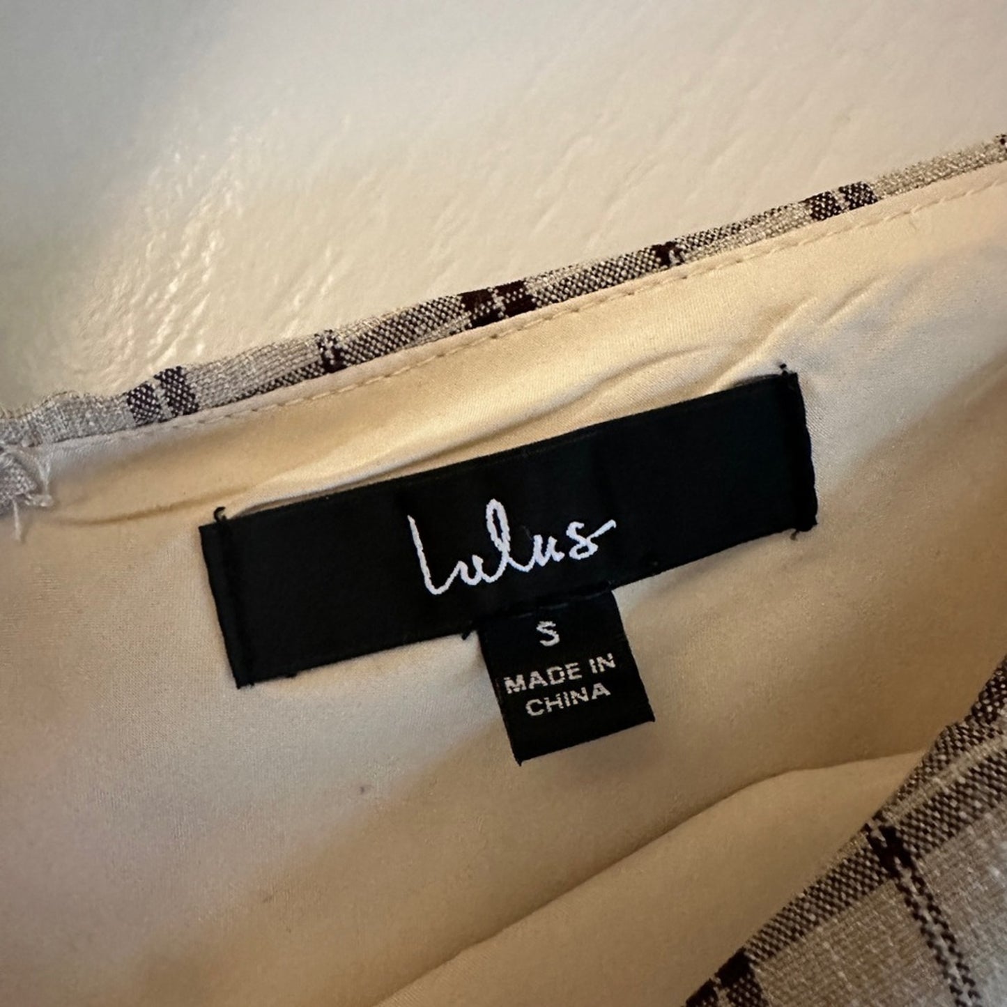 🐈⬛Lulus beige plaid midi dress size small