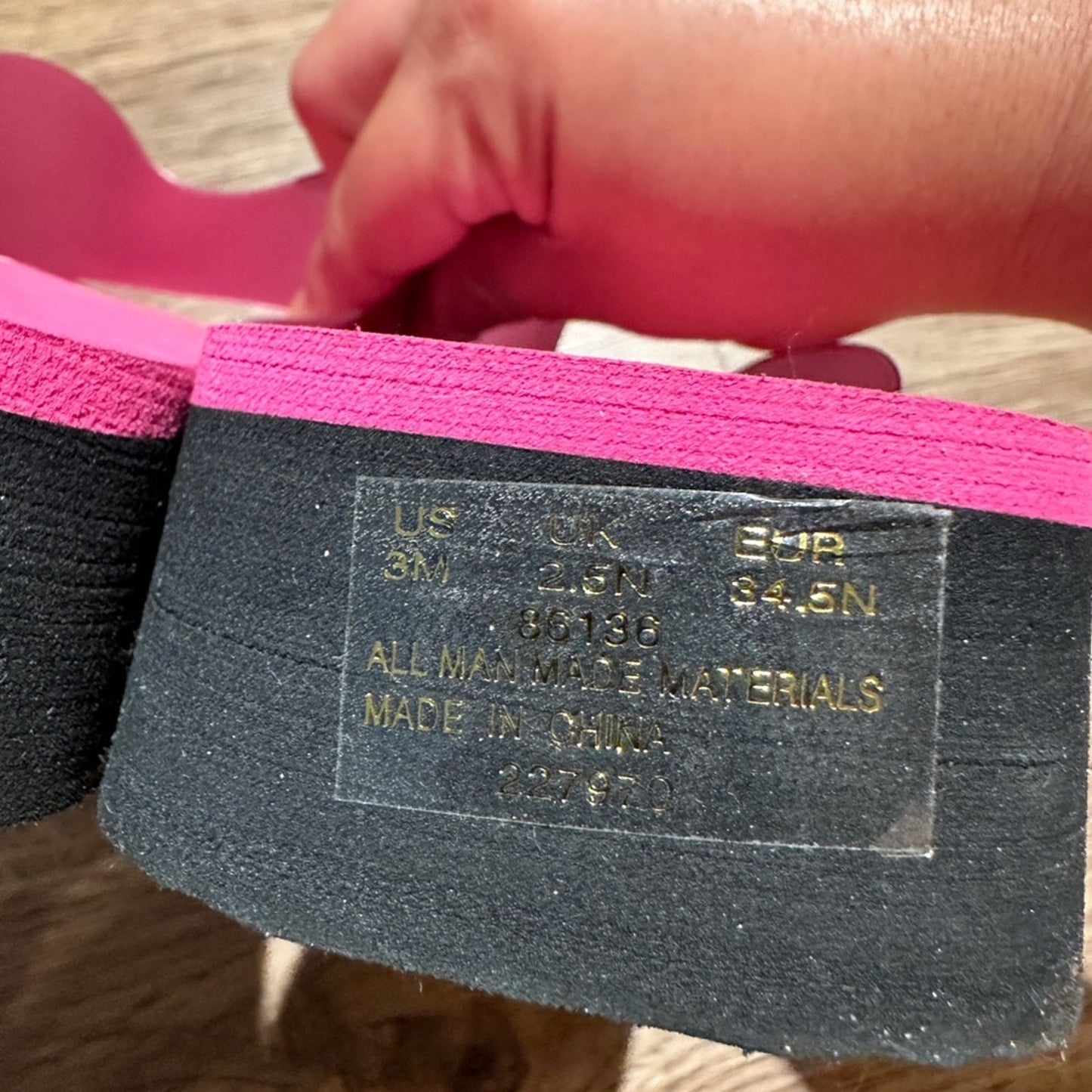 🍷Nordstrom pink Y2K era pink foam platform sandal slides size 3