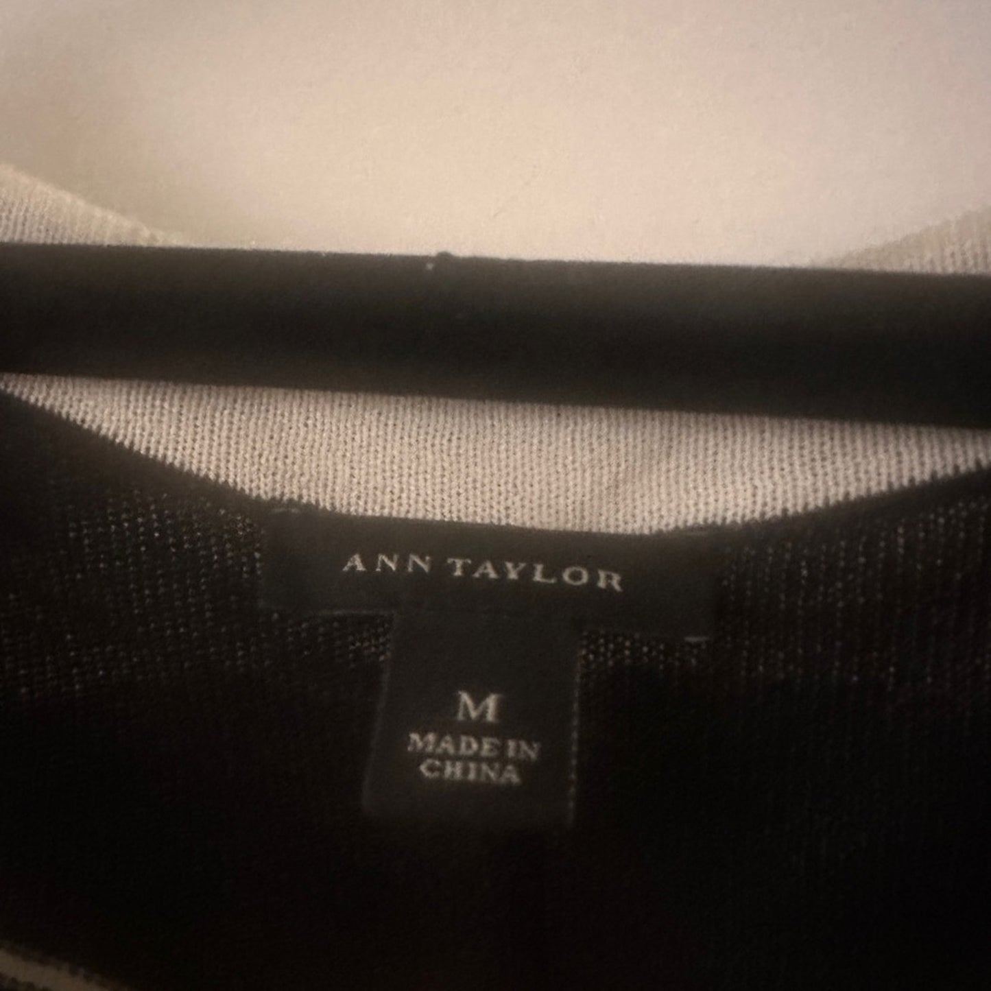 🍷Ann Taylor black and white slouchy oversized knit tunic top size medium