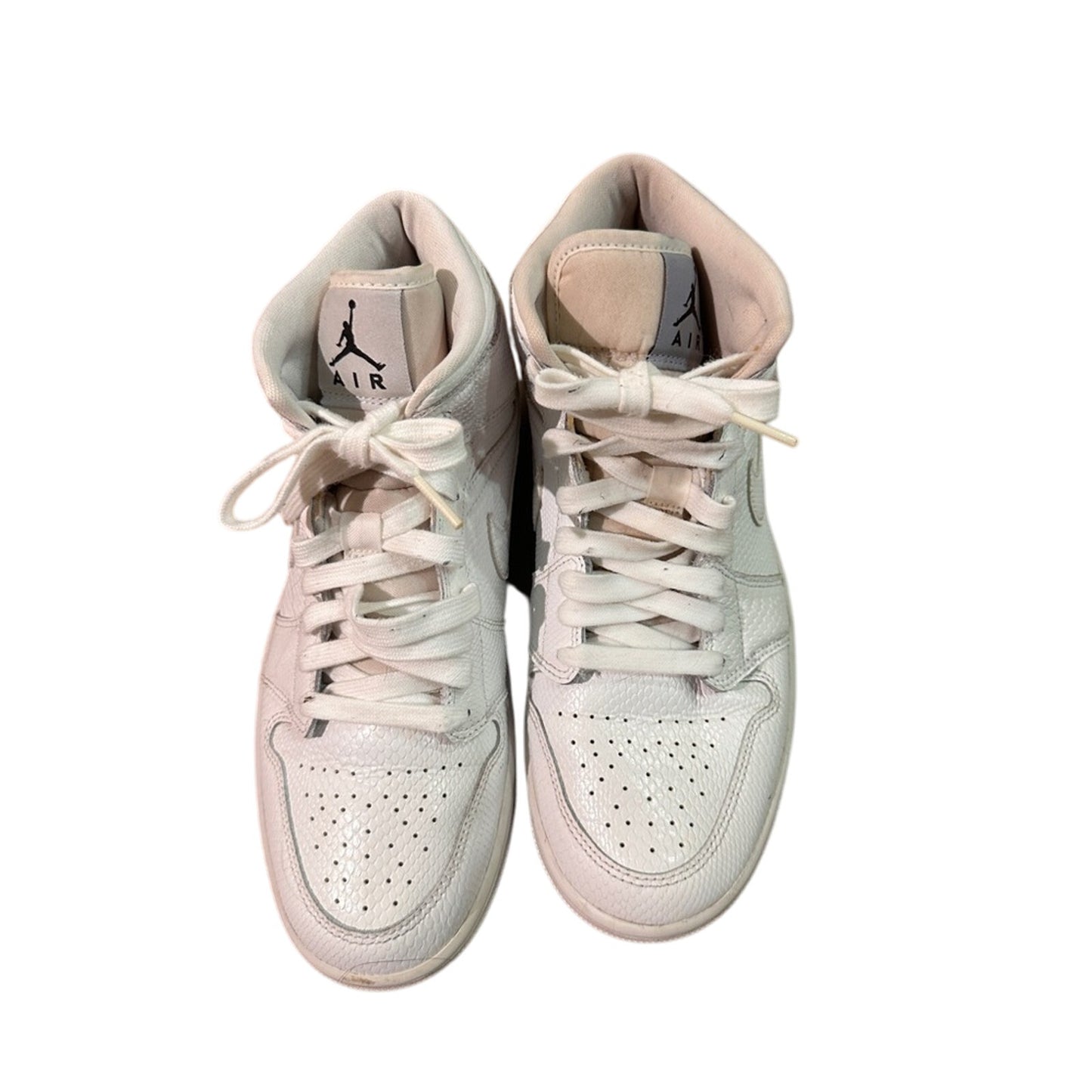 🐈⬛White Nike Air Jordan high tops size 8.5