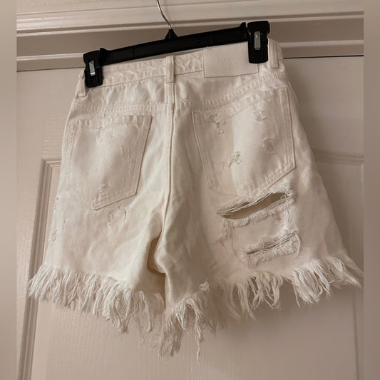 Zara white distressed high waisted shorts size 00