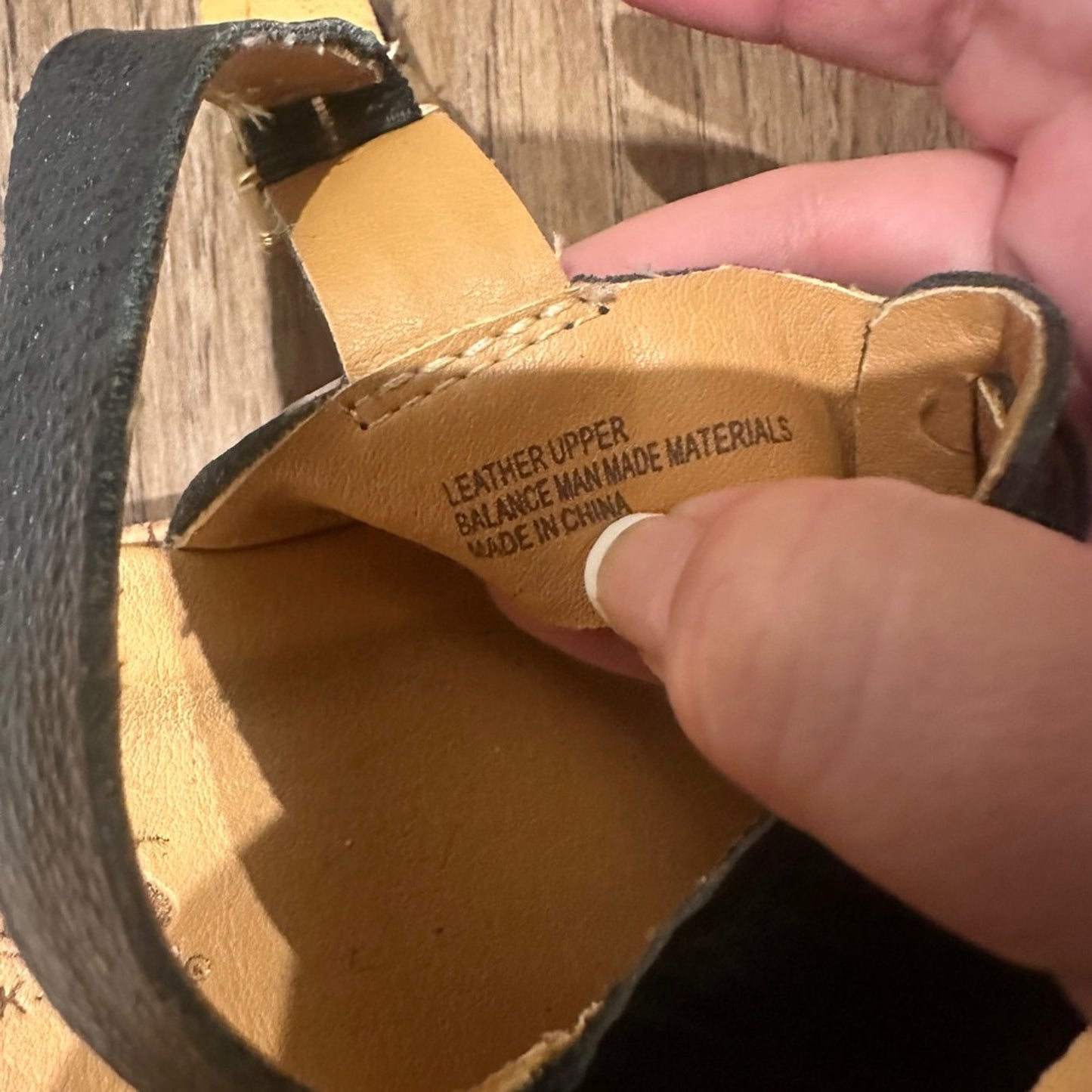 🍷Korks black leather heel strap kork sandals size 7