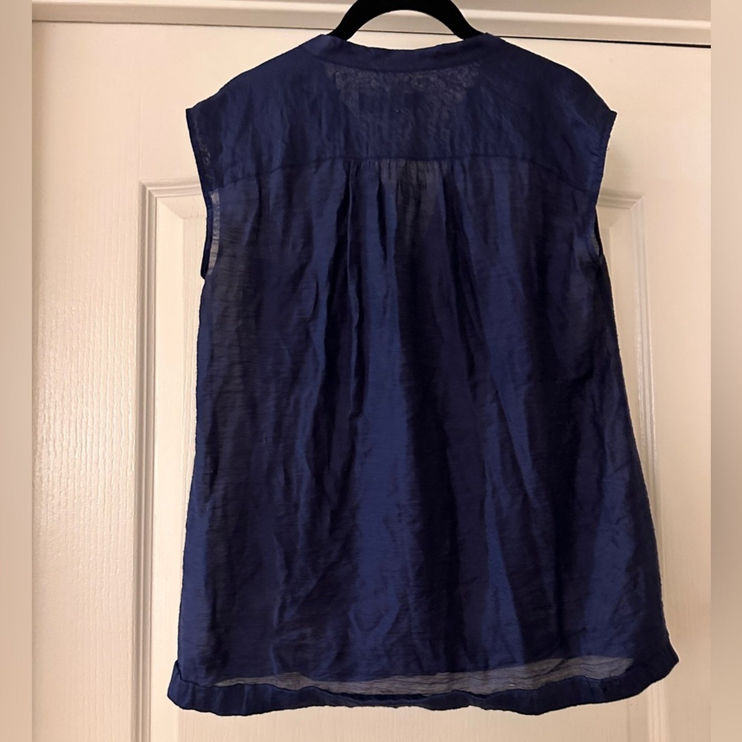 Ann Taylor LOFT baby blue sleeves lightweight blouse size small