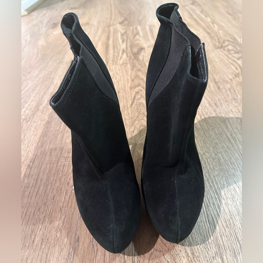Carvela Kurt Geiger black platform stiletto bootie heels size 37