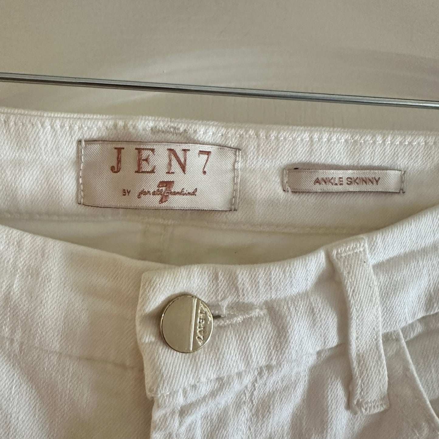 🍷Jen 7 by Sevens Jeans white mid rise ankle skinny jeans size 4