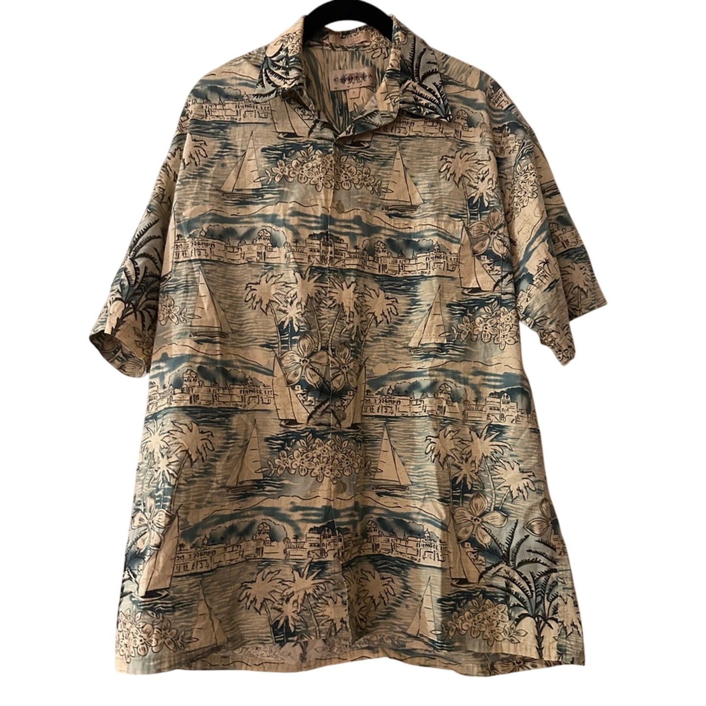 Campia Moda beige and green button up tee shirt size medium