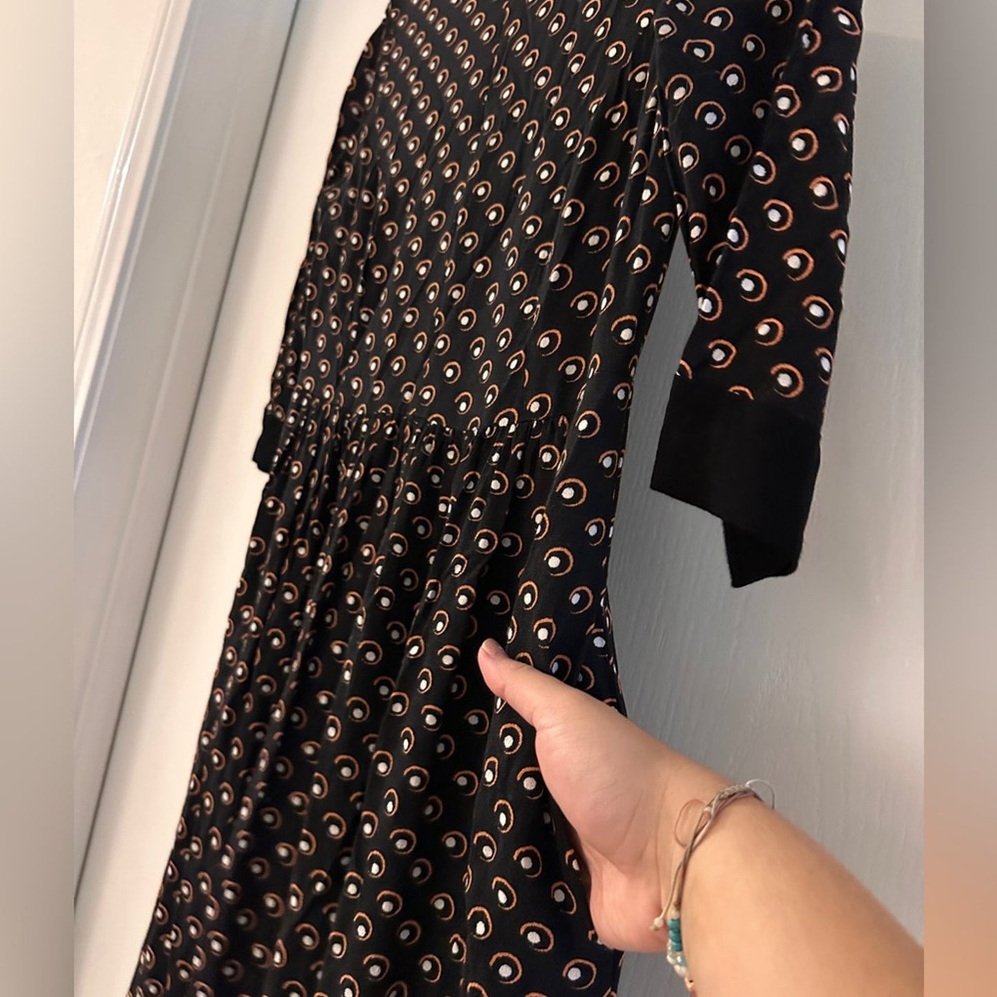 Club Monaco black abstract polka dot midi dress size 00