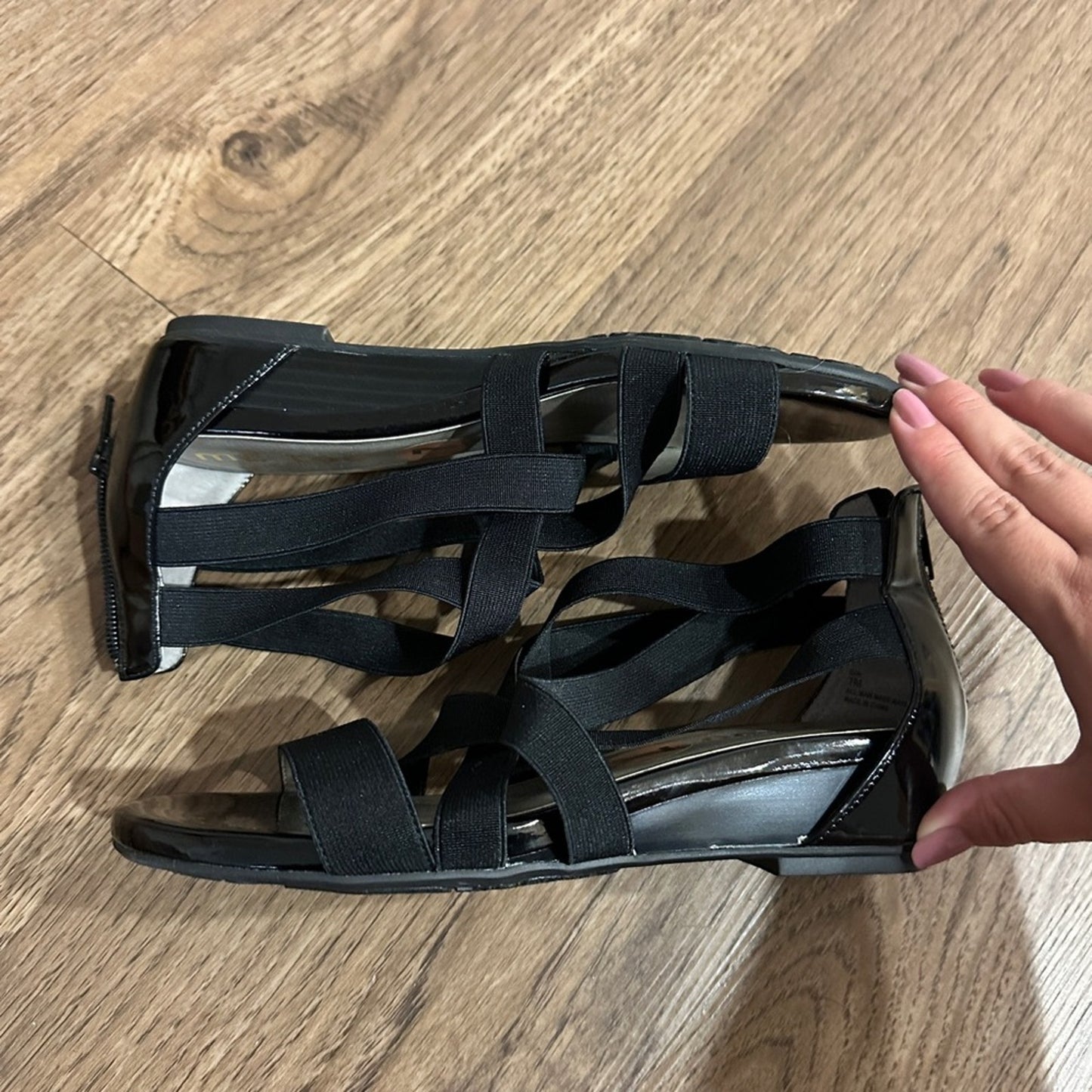 🍷Me Too black strapy sandals size 7