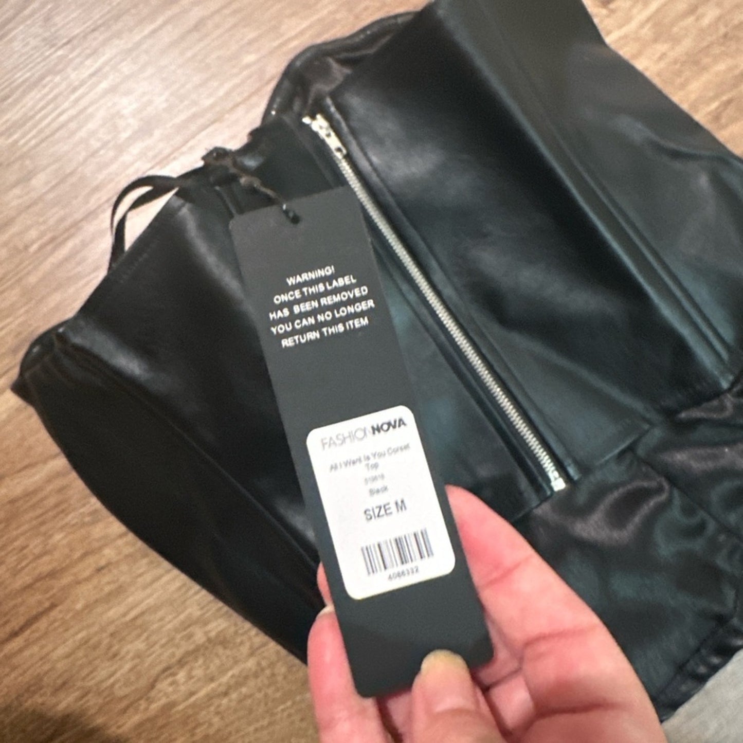 🐈⬛NWT Fashion Nova Black faux leather corset top size medium