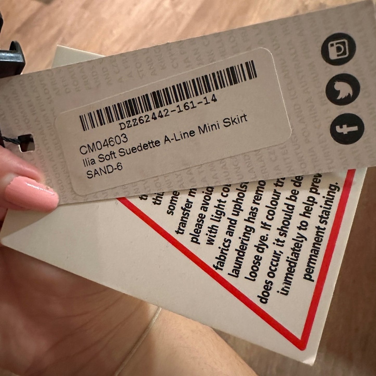 NWT Boohoo faux soft suede aline mini skirt size 2