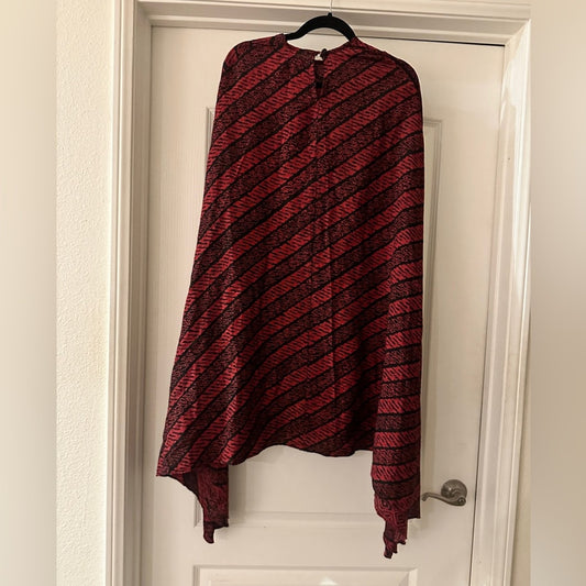 Long black and red poncho one size