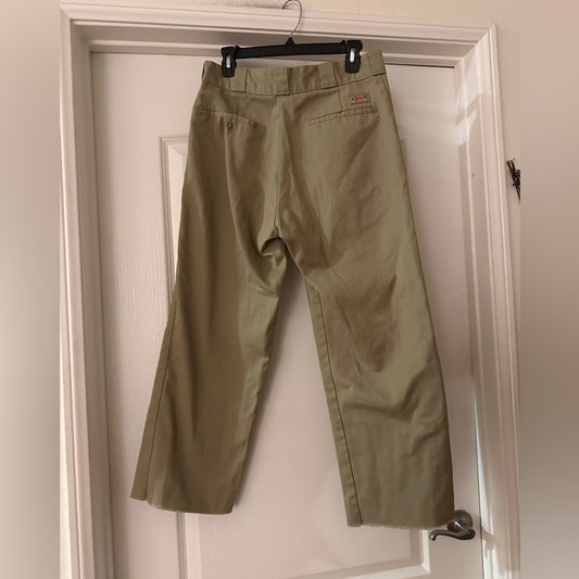 Dickies original for khaki pants size 32