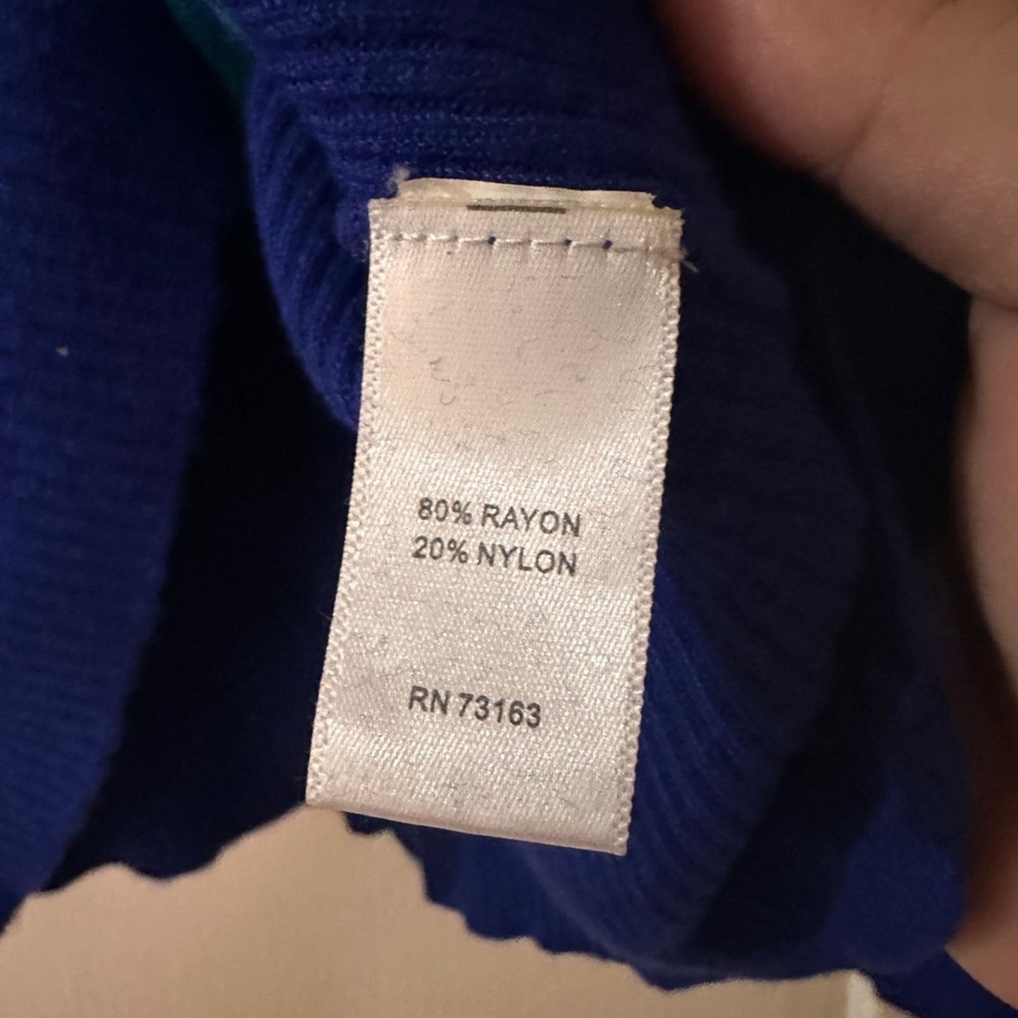 Cupio green and blue striped vneck sweater size medium