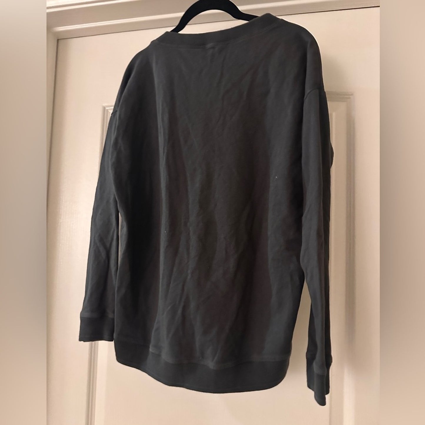Aether Dark Gray Long Sleeve sweatshirt size small / 1