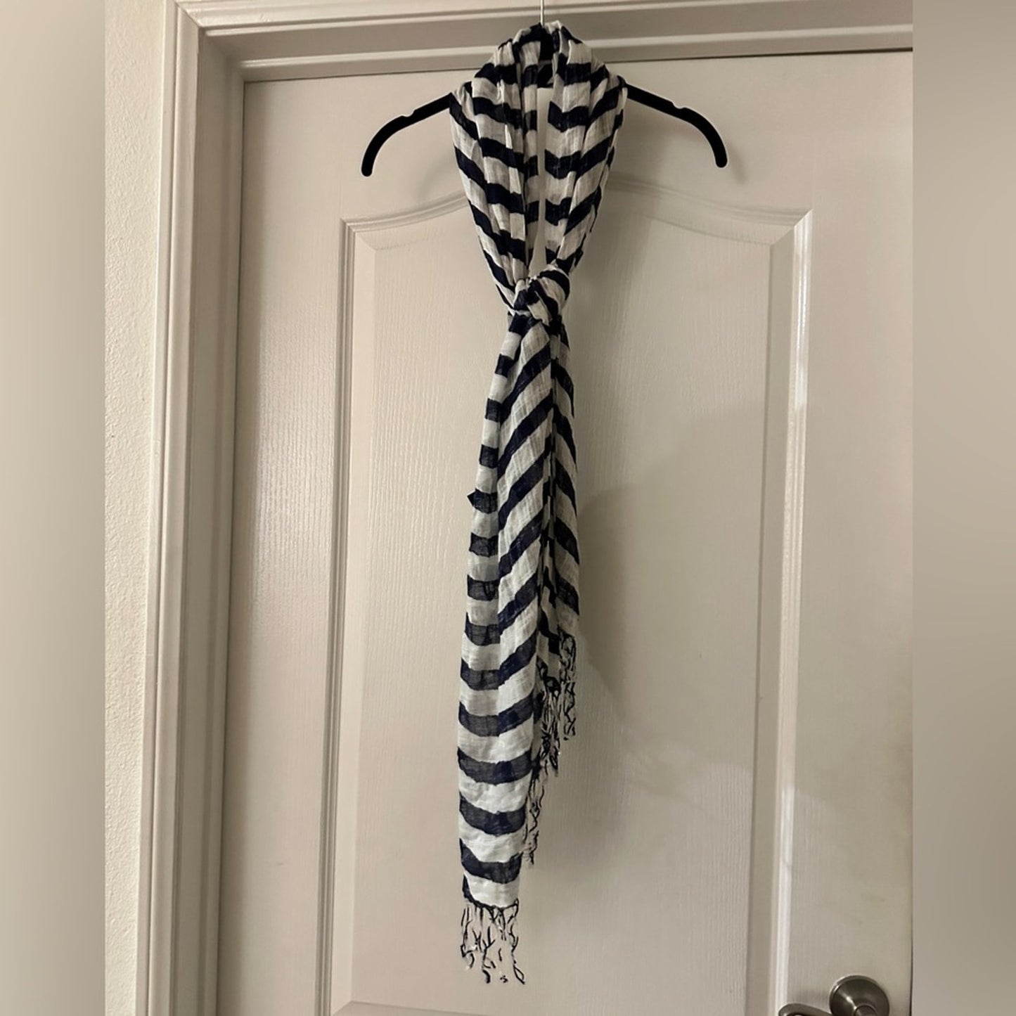 🍷INC internationally navy and white stripes lightweight scarf