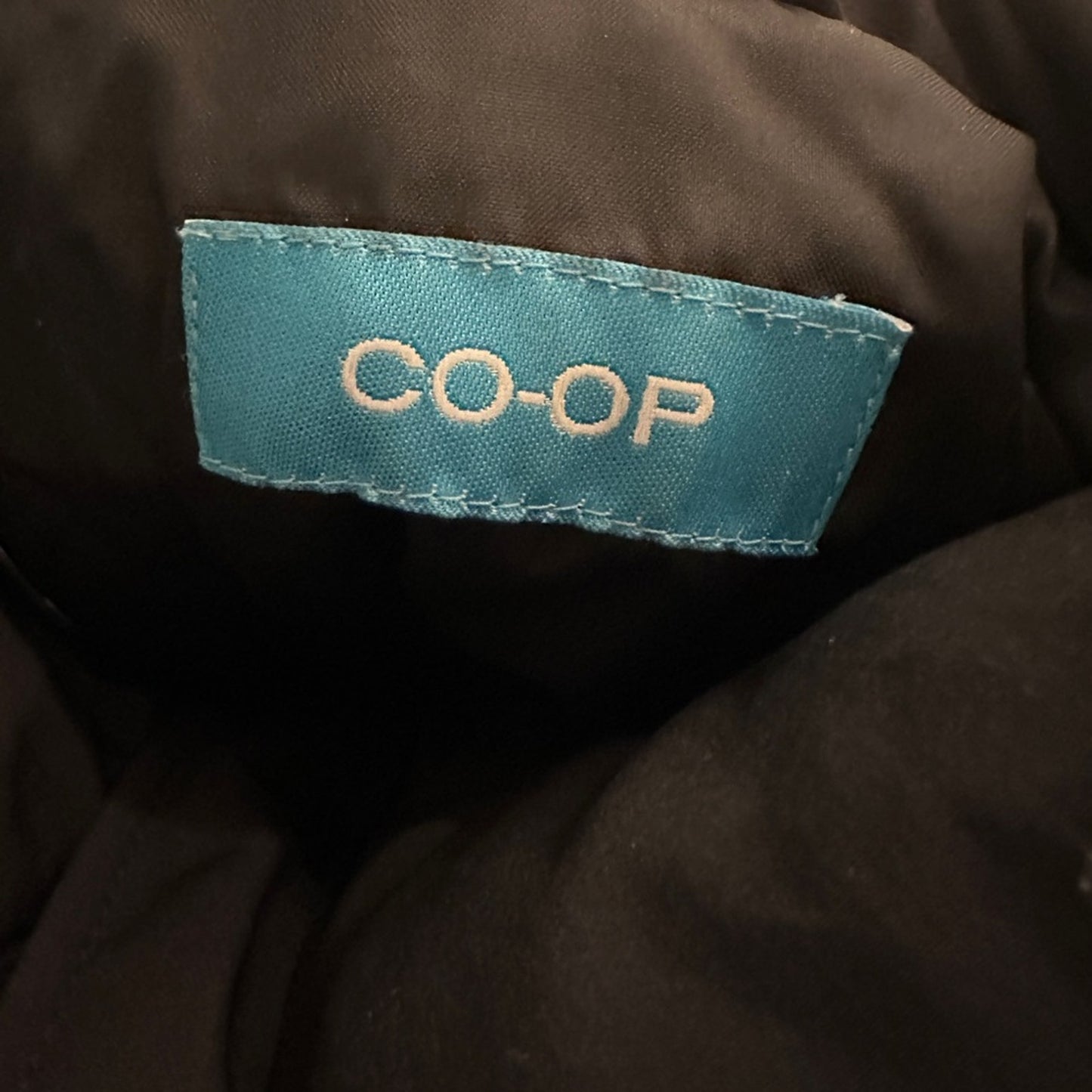🍷Barney’s Co-Op black cropped puffer jacket size 44 / L