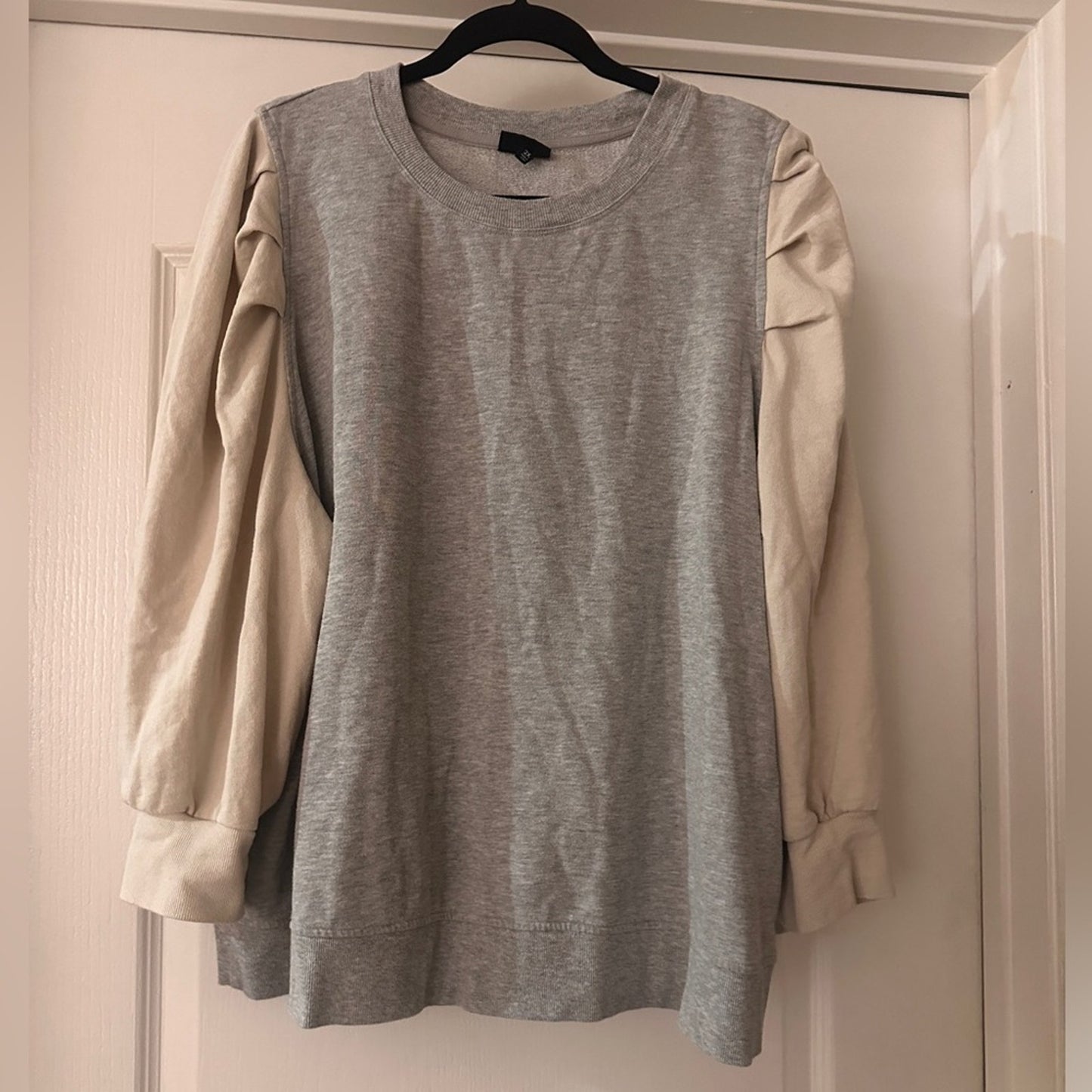 Who What Wear grey and cream color block lightweight terry sweatshirt size 2X