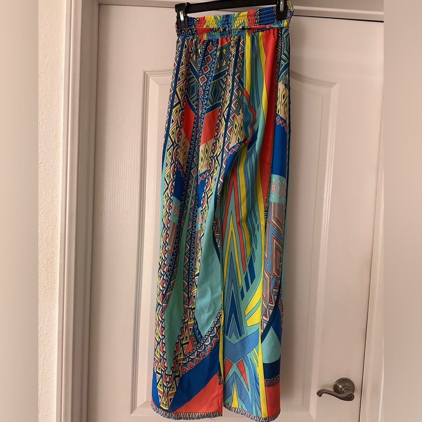Black bead vibrant multicolored print wide leg pants size small