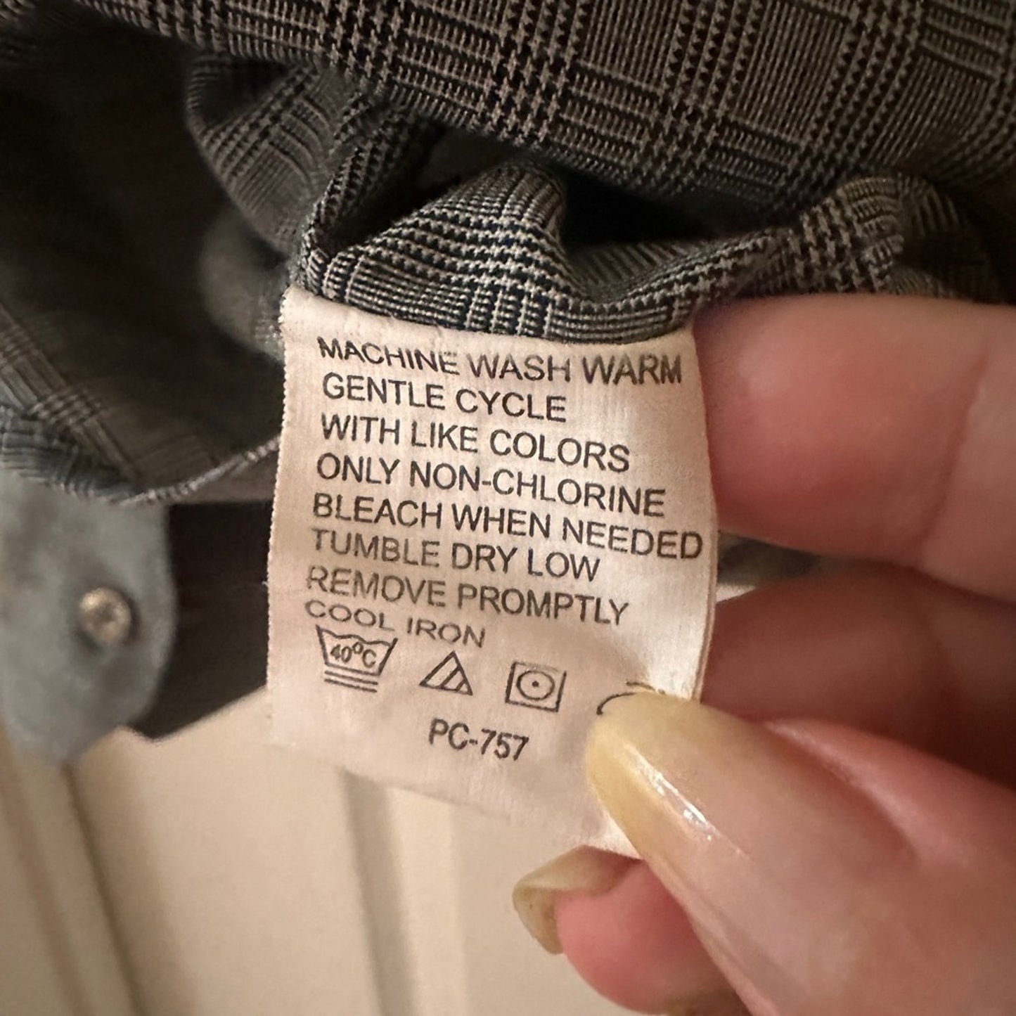 Van Heusen wrinkle free grey button up shirt size small