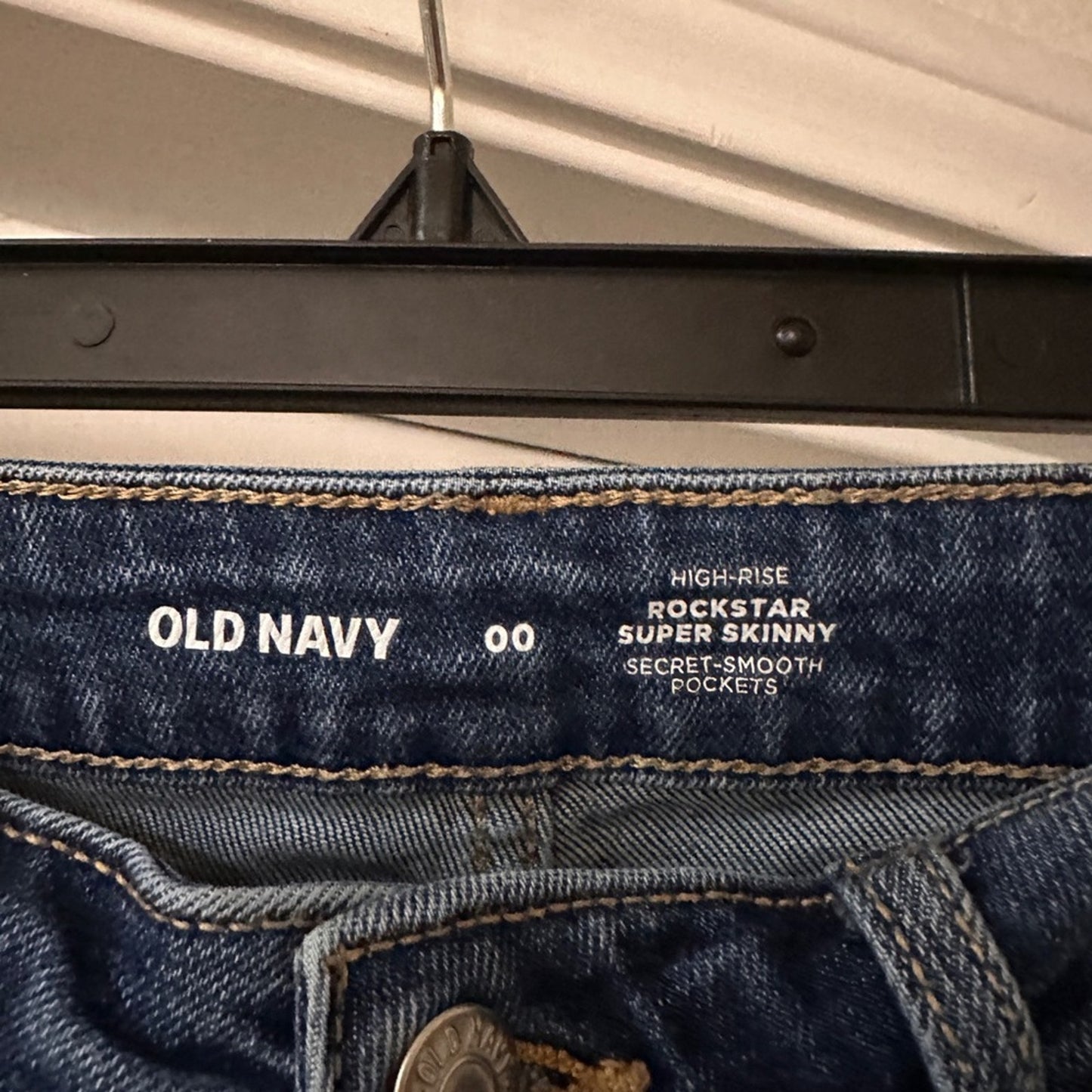 Old Navy high rise rockstar super skinny jeans size 00