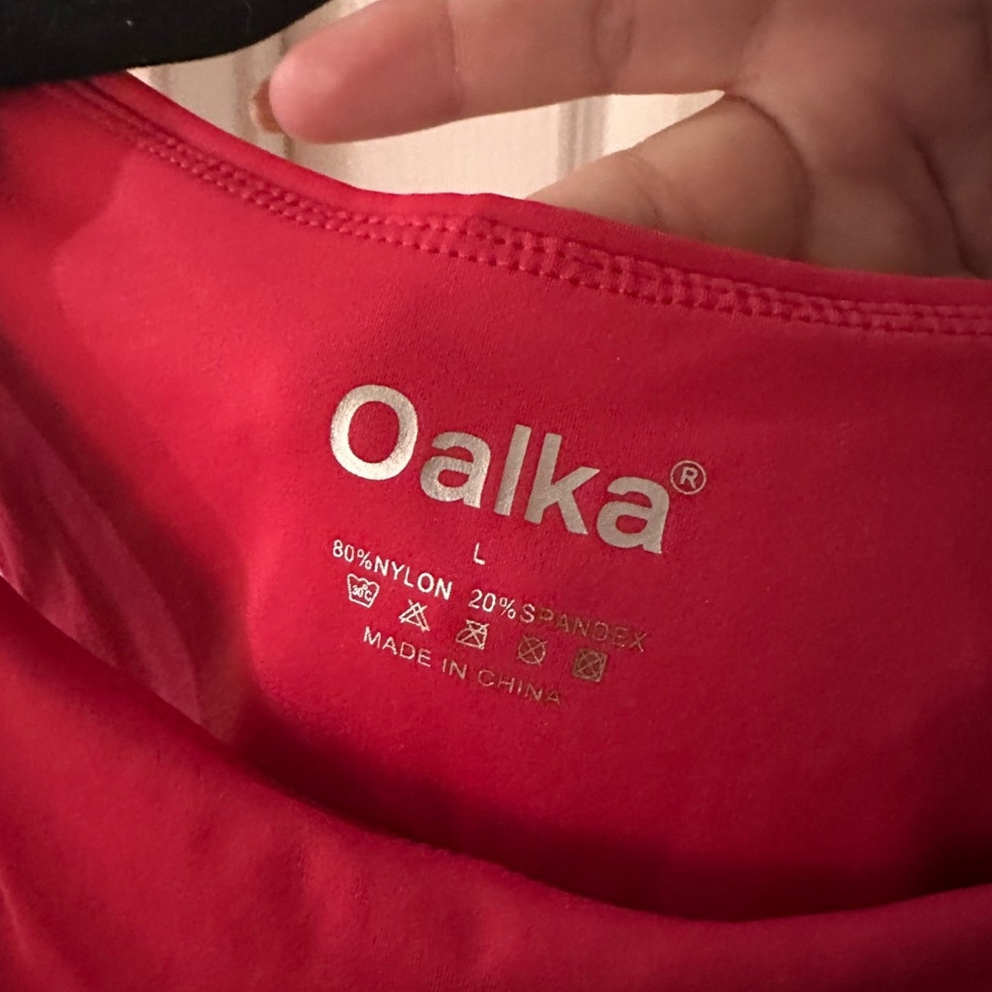 🍷Oalka hot pink activewear tank size large