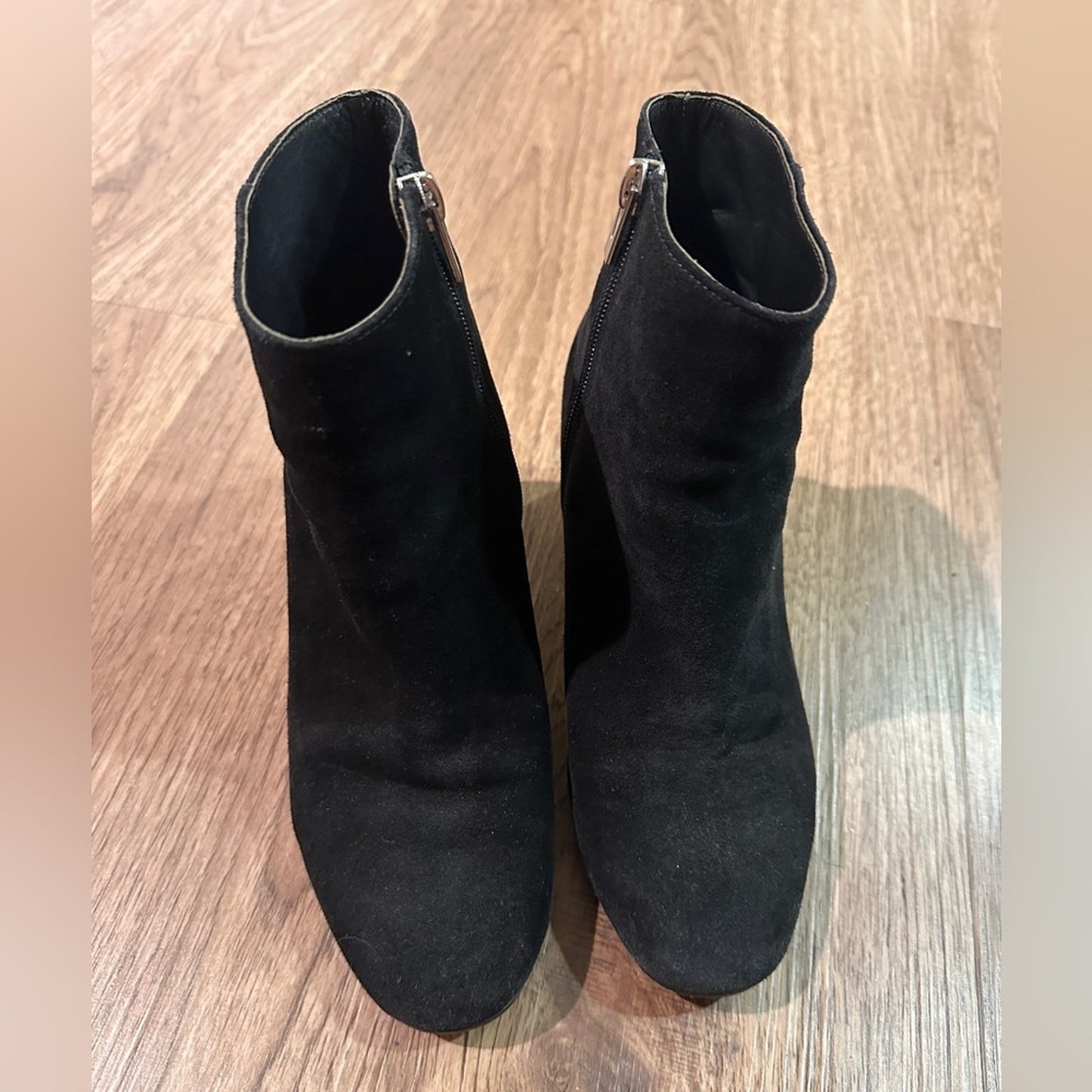 Via Spiga black suede ankle booties size 7