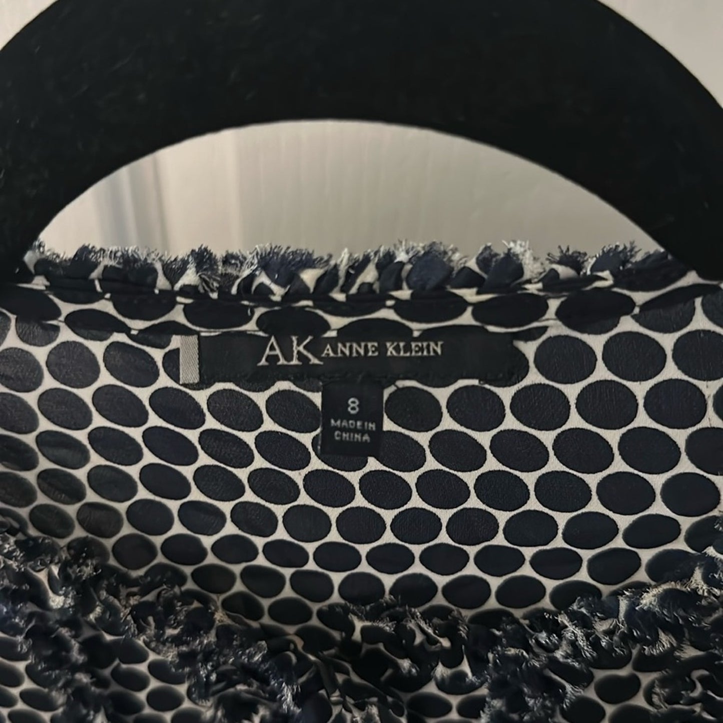 AK Anne Klein navy blue and white polkadot button up shirt size 8