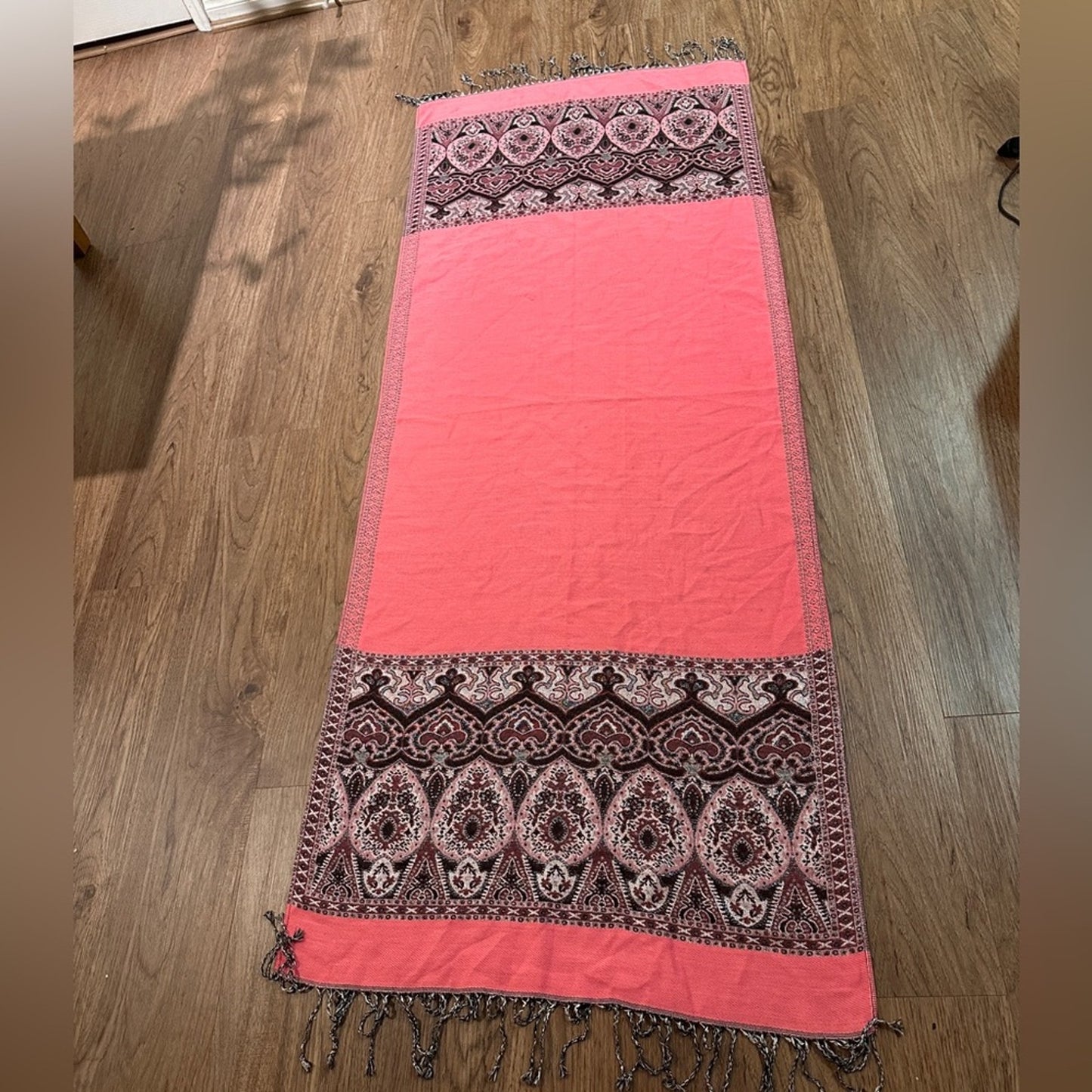 Pink woven pashmina scarf