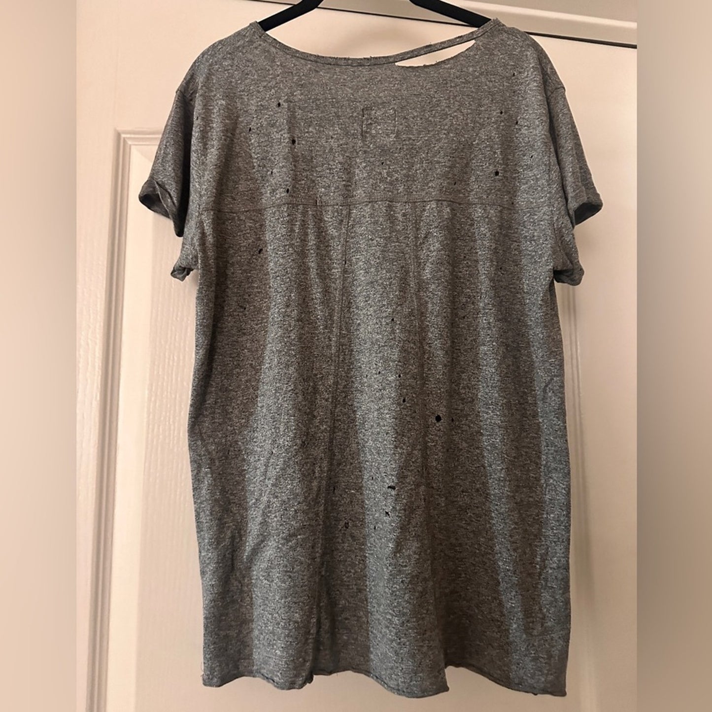 R+A distressed dark grey relaxed fit tee shirt size medium