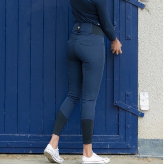 A TISS B the roaming riding bridges in navy size medium