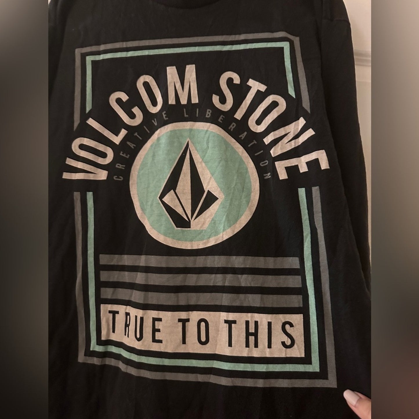 Volcom dark grey graphic tee size medium