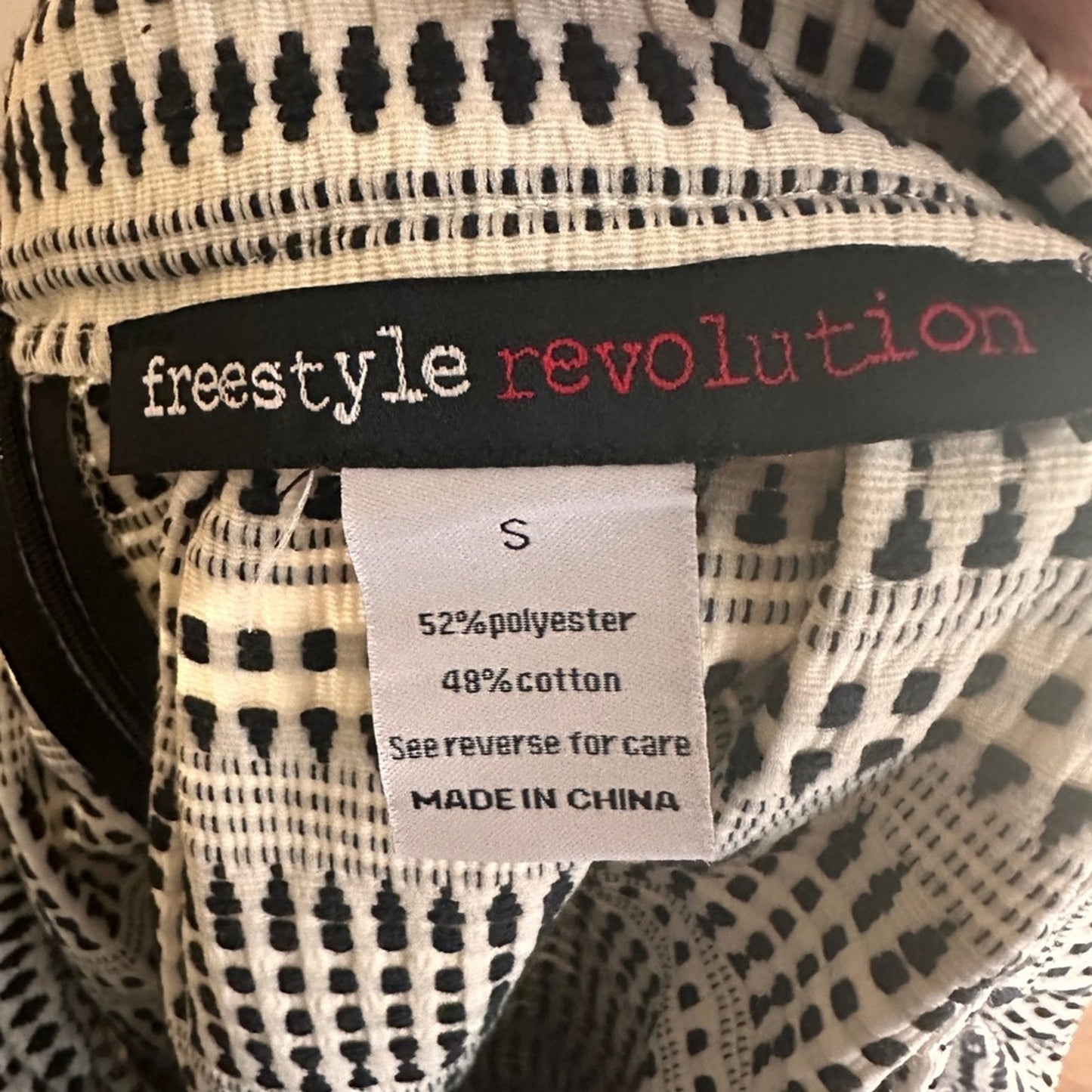 Freestyle Revolution black and white aline skirt size small