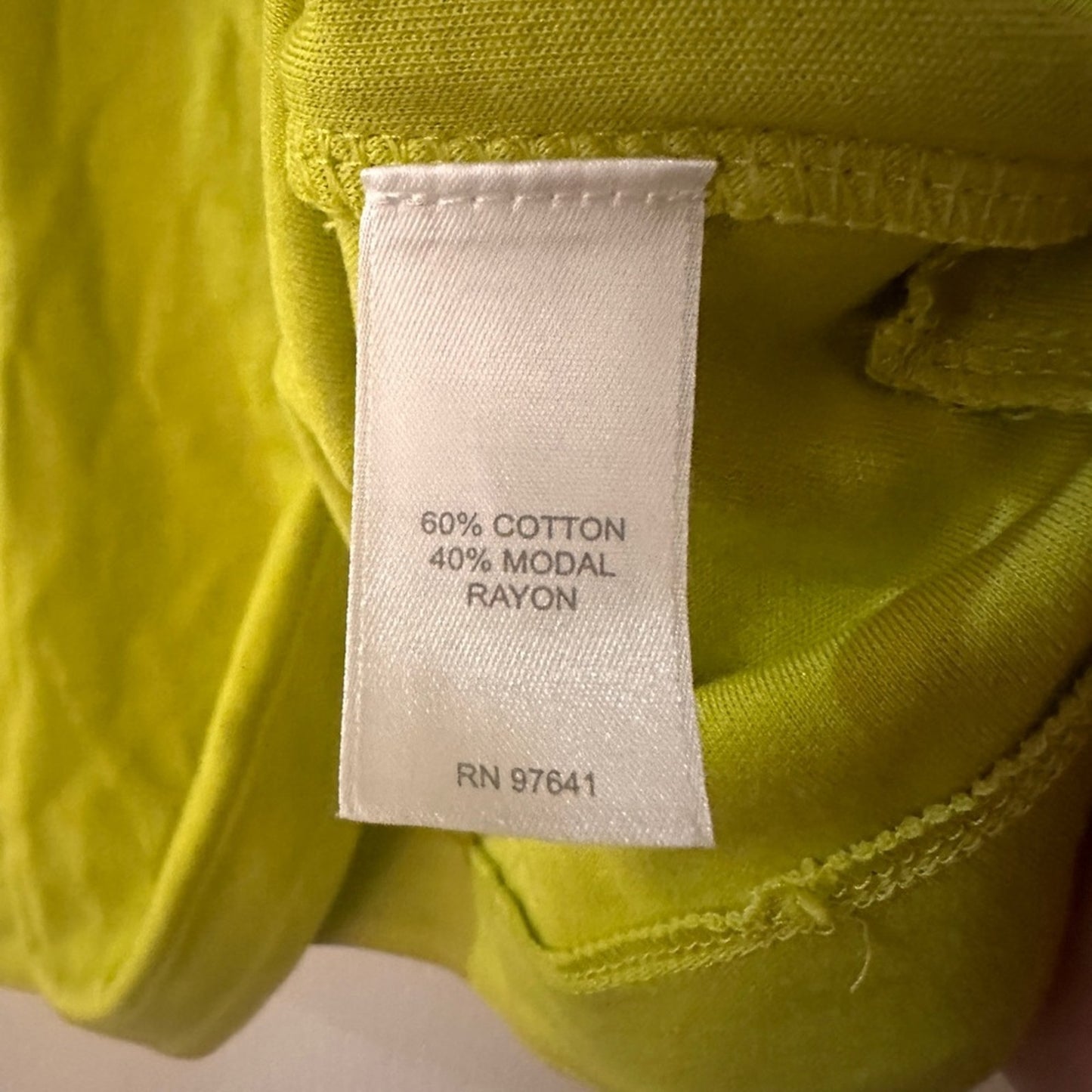 🍷J.Jill lime green boat neck tee with button details size large