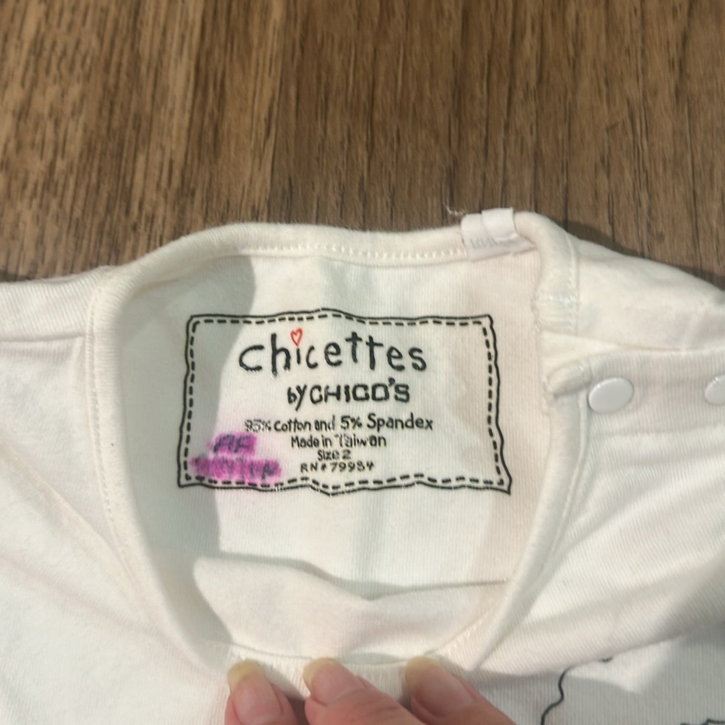 Chicettes by chicos white baking graphic tee size 2