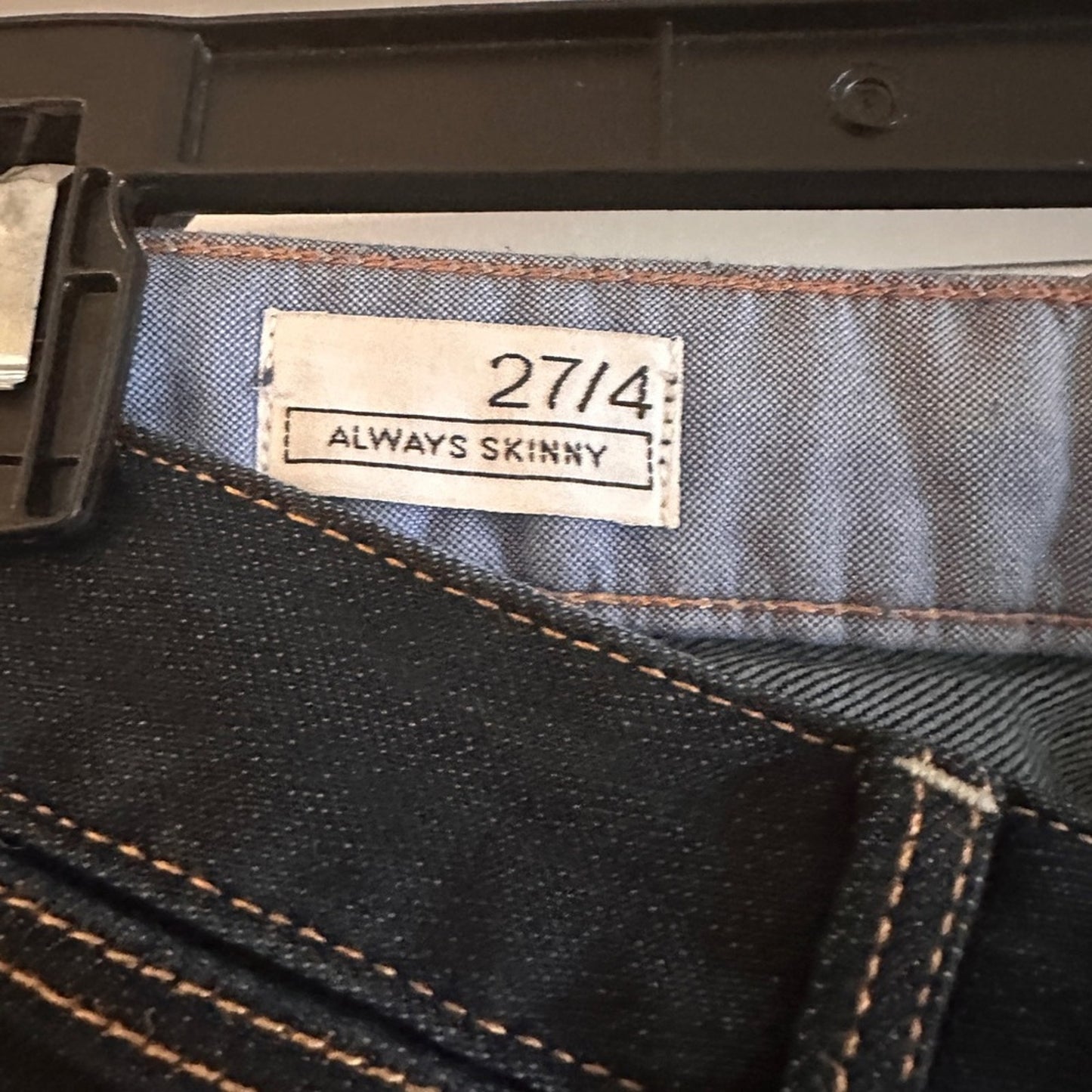 Gap 1969 the always skinny dark wash jean size 27/4