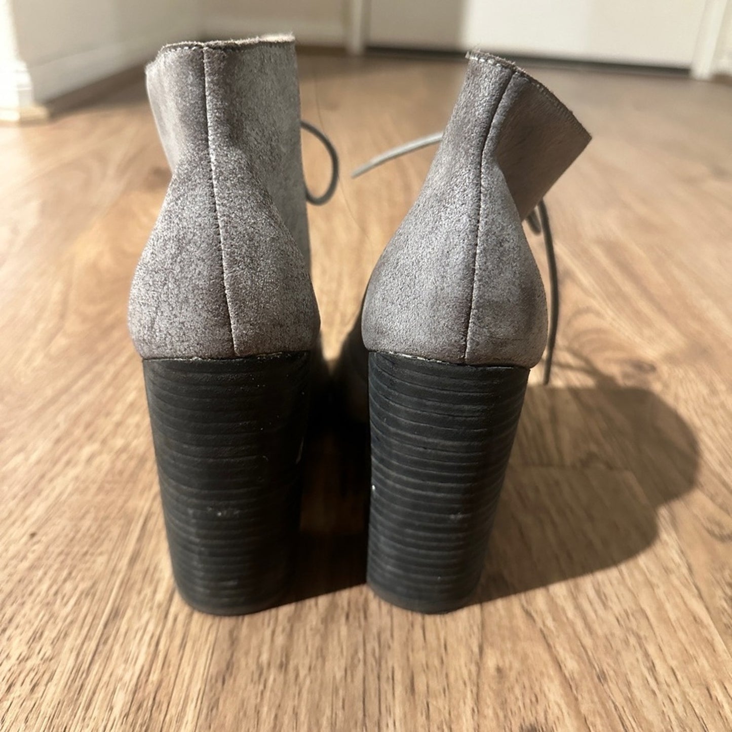 🍷ASOS grey open toe heeled ankle booties size 5