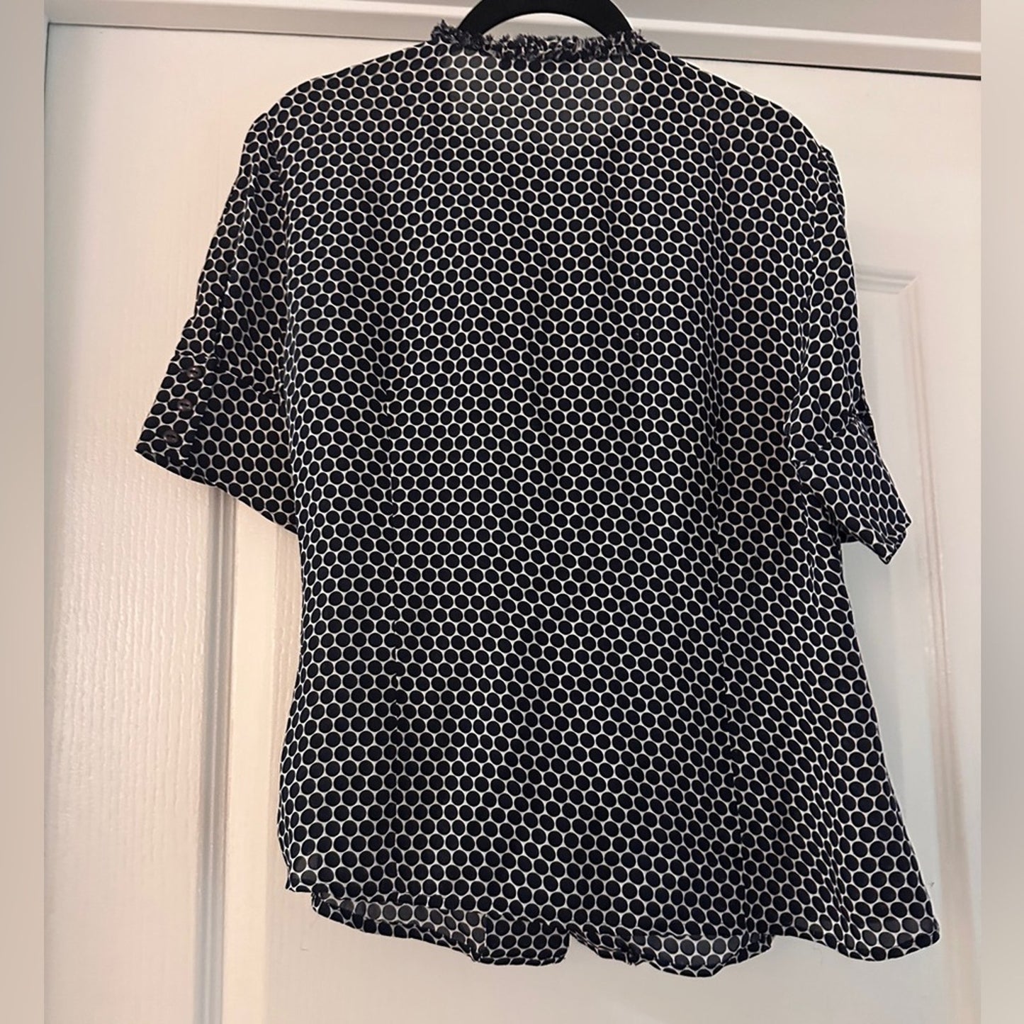AK Anne Klein navy blue and white polkadot button up shirt size 8